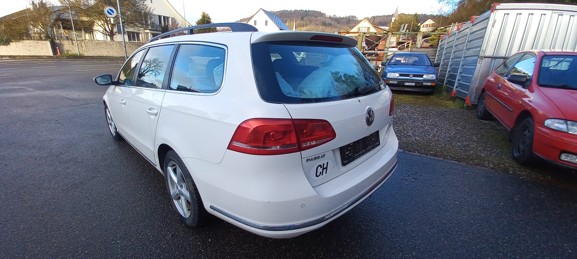 VW Passat Variant 2.0 TDI BMT Trendline-image-7