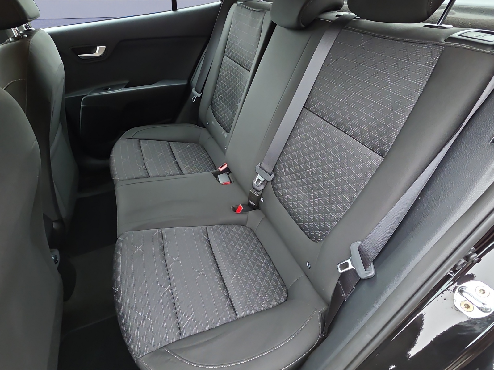 KIA Rio 1.2 CVVT Black Edition-image-9