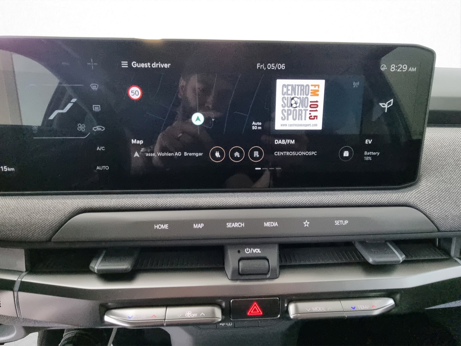 KIA EV3 81 kWh Earth-image-12