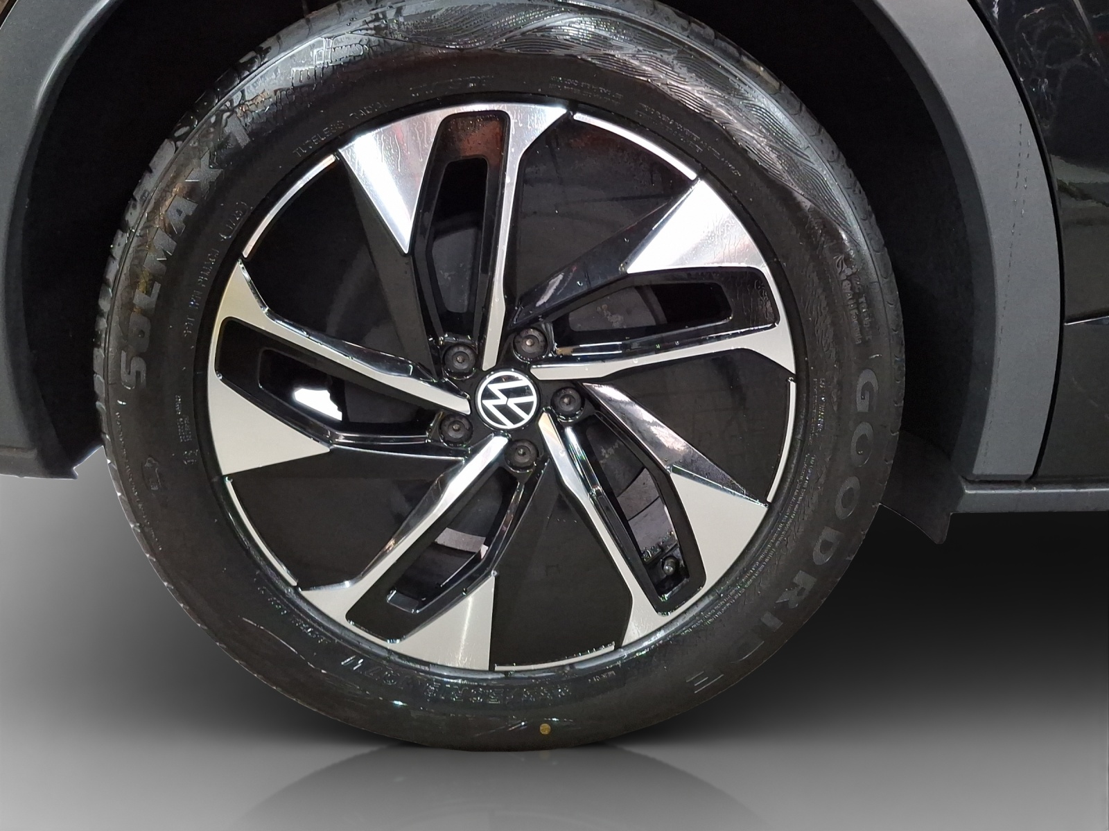 VW ID.5 Pro Performance 77 kWh-image-15
