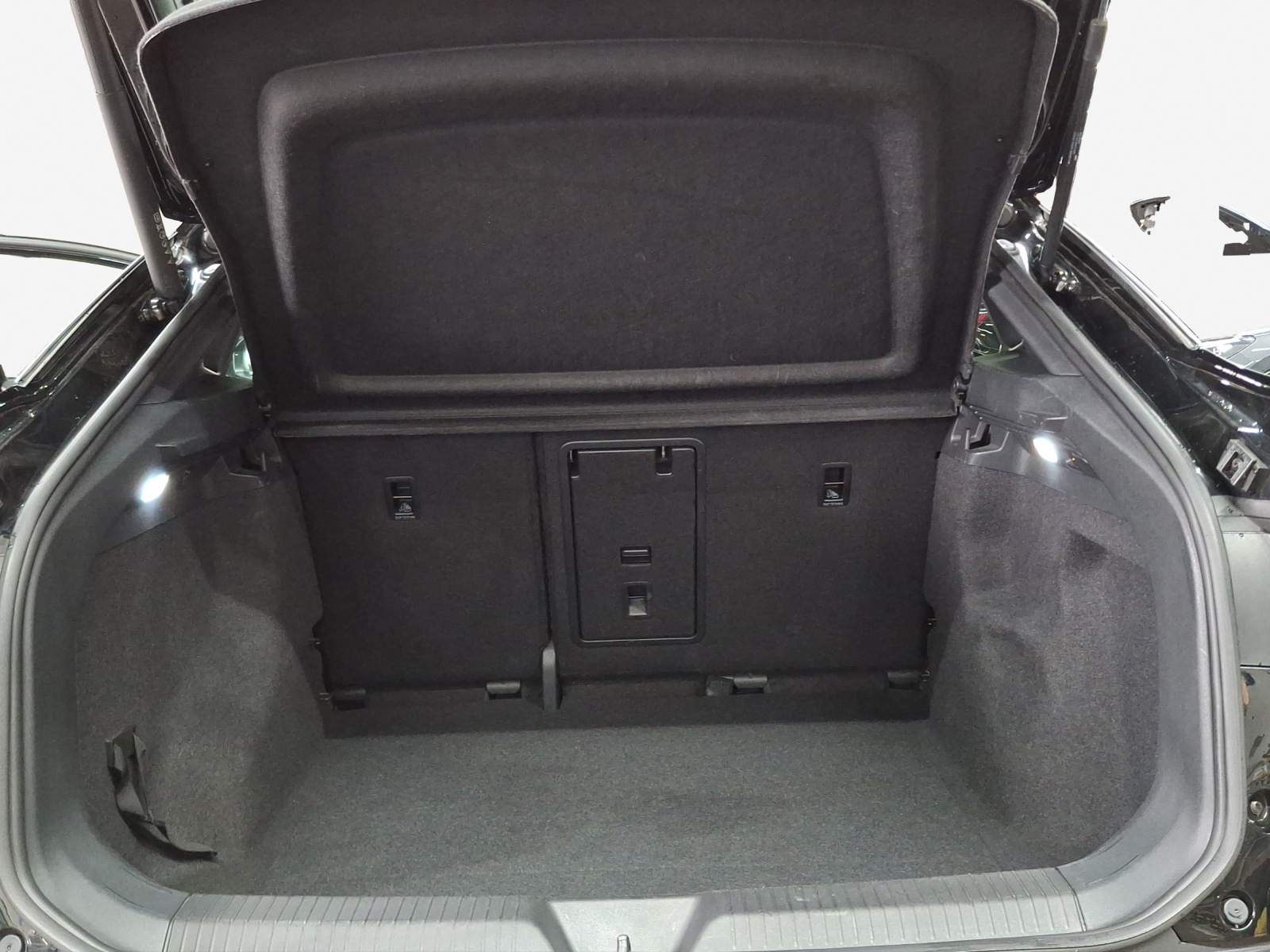 VW ID.5 Pro Performance 77 kWh-image-13