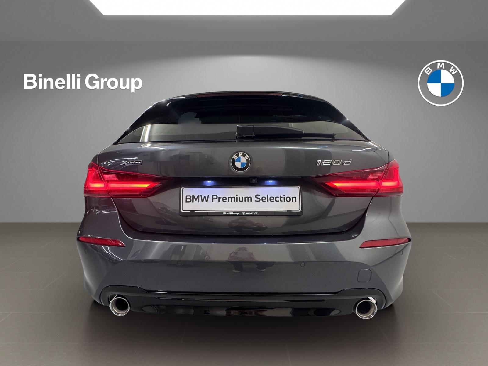 BMW 120d xDrive-showroom-element-3