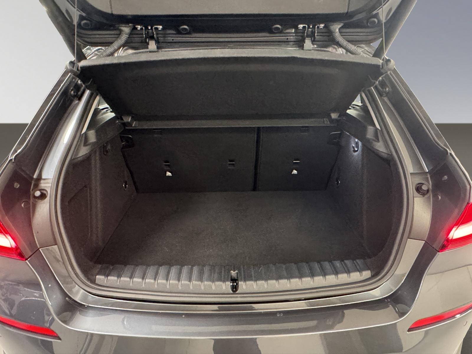 BMW 120d xDrive-image-9