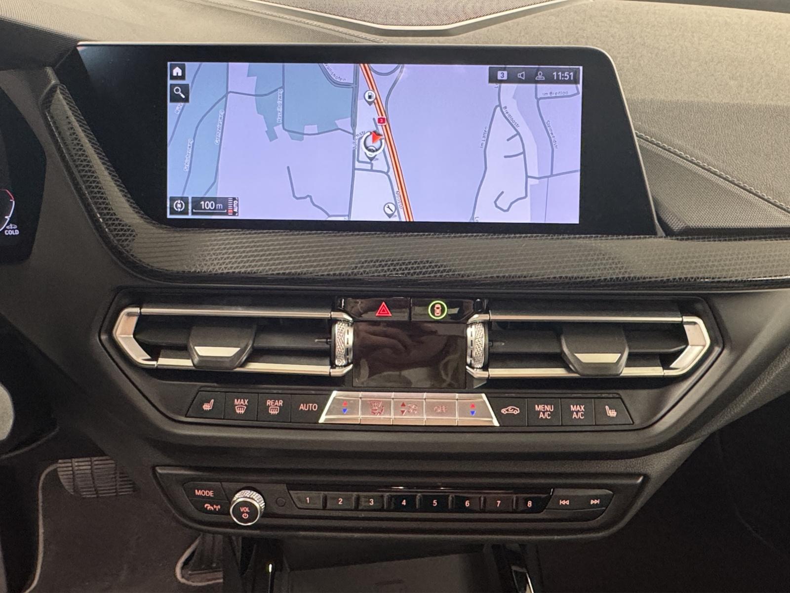 BMW 120d xDrive-image-18