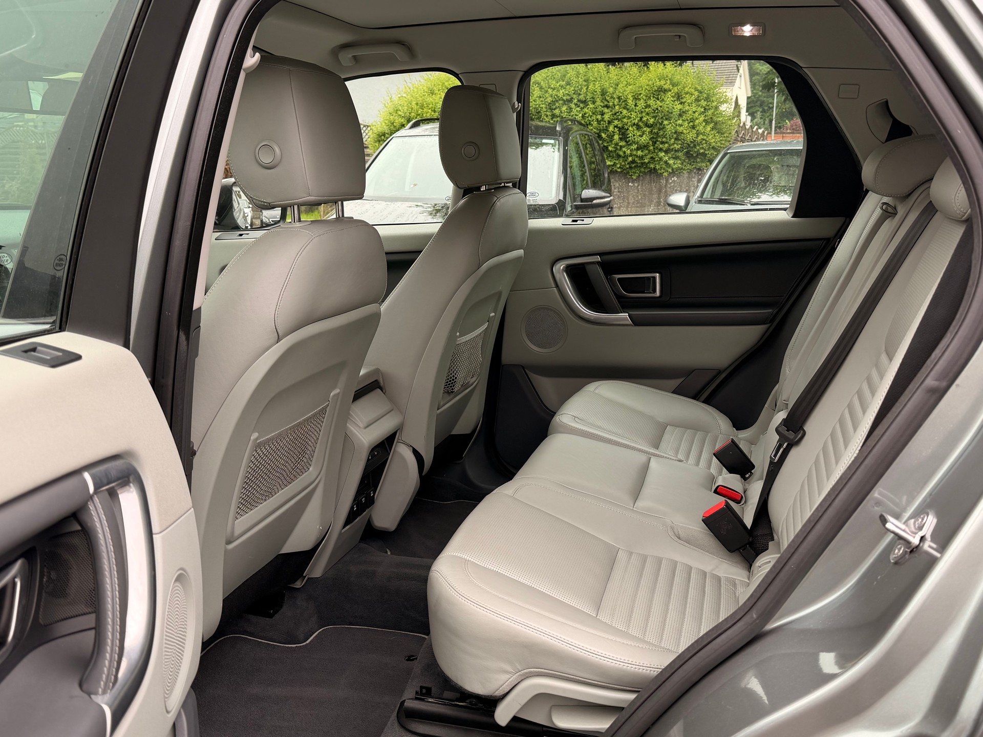 LAND ROVER Discovery Sport 2.0 Si4 HSE Luxury AT9-image-12