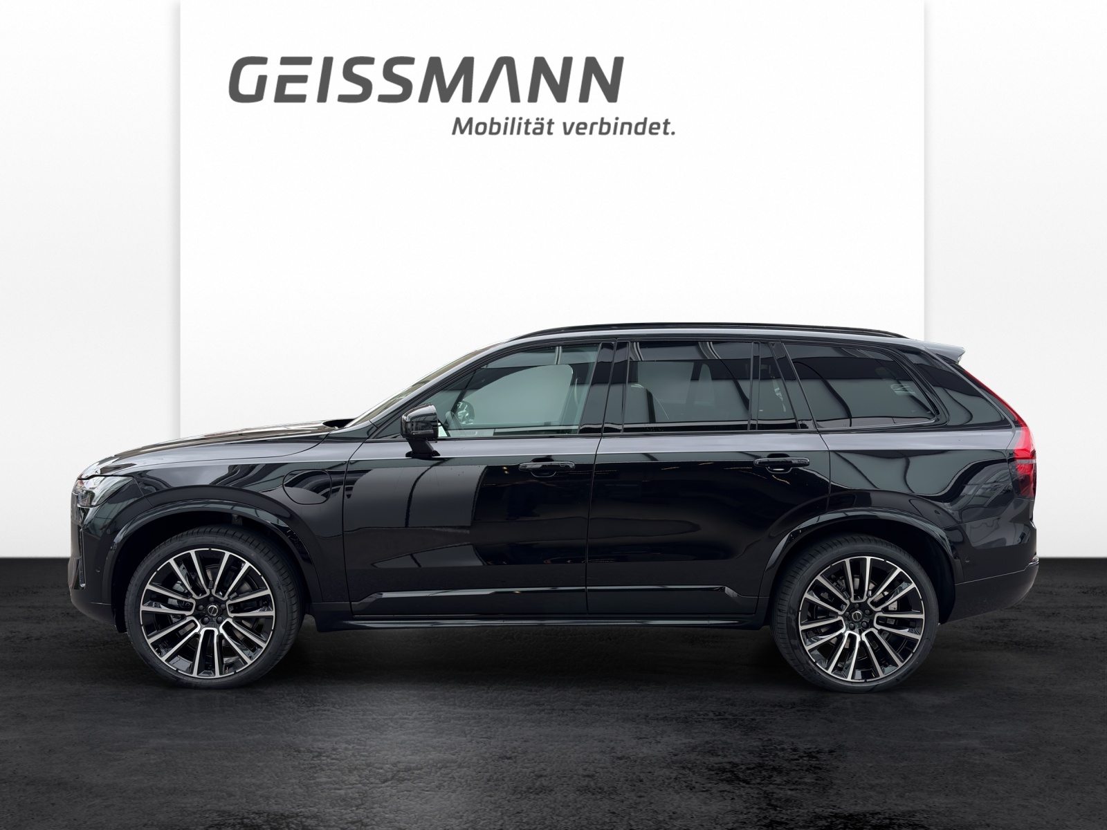 VOLVO XC90 2.0 T8 TE Black Edition eAWD-image-2