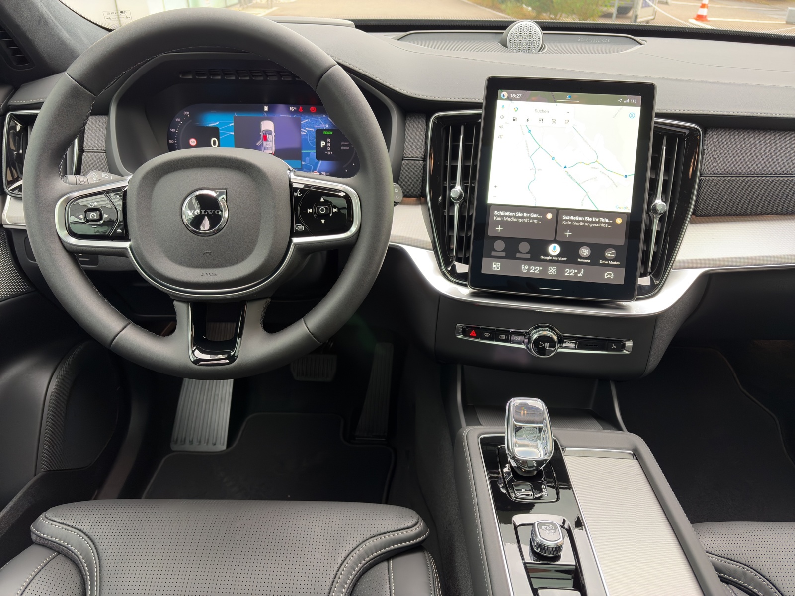 VOLVO XC90 2.0 T8 TE Black Edition eAWD-image-11