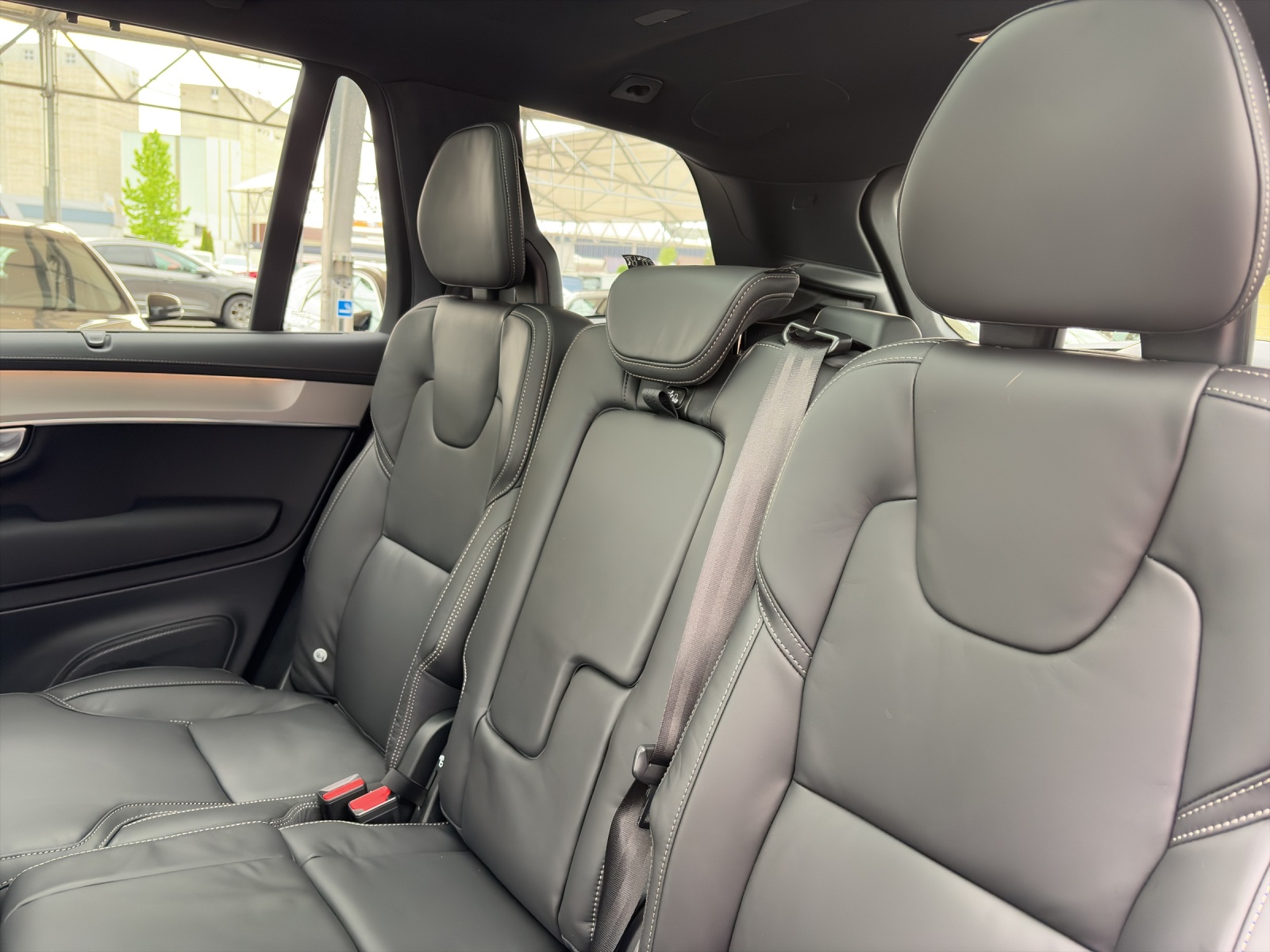 VOLVO XC90 2.0 T8 TE Black Edition eAWD-image-15