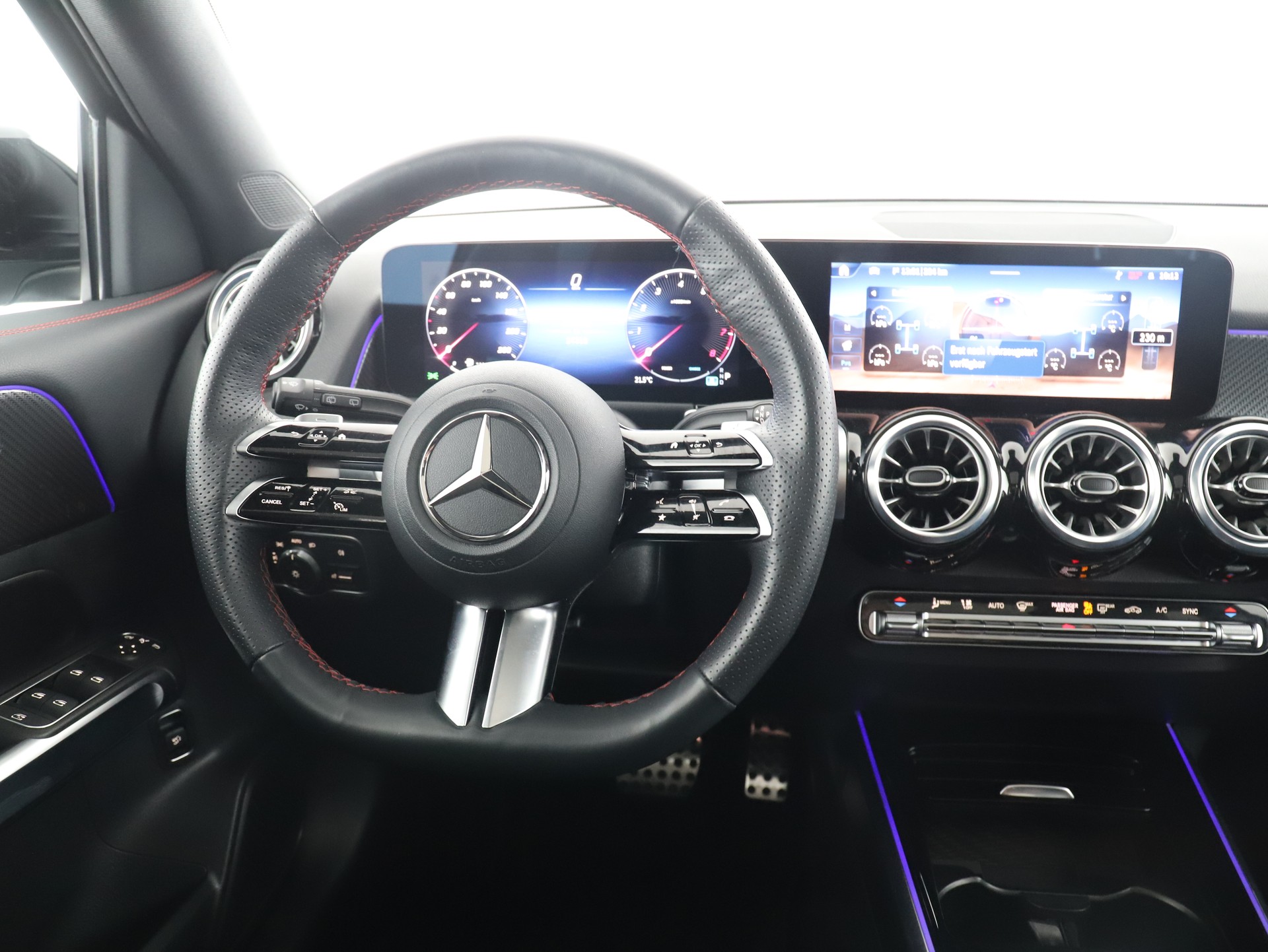 MERCEDES-BENZ GLB 220 4Matic 8G-Tronic-image-10