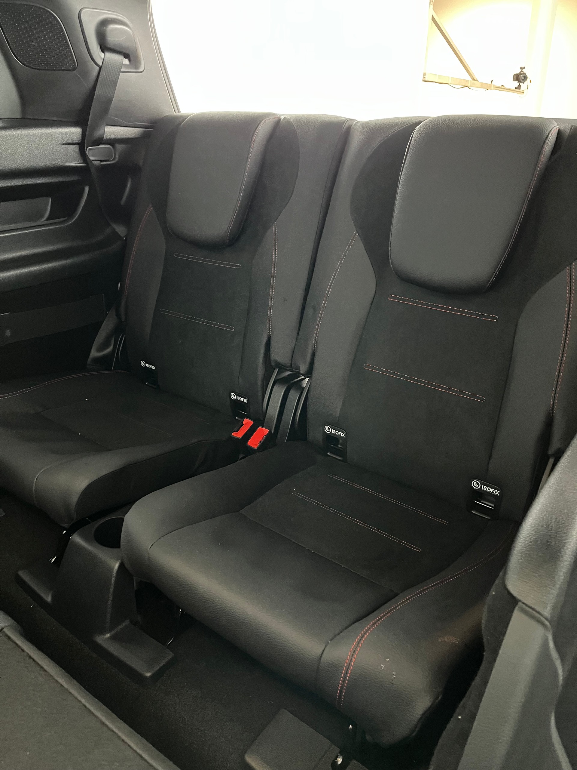 MERCEDES-BENZ GLB 220 4Matic 8G-Tronic-image-12