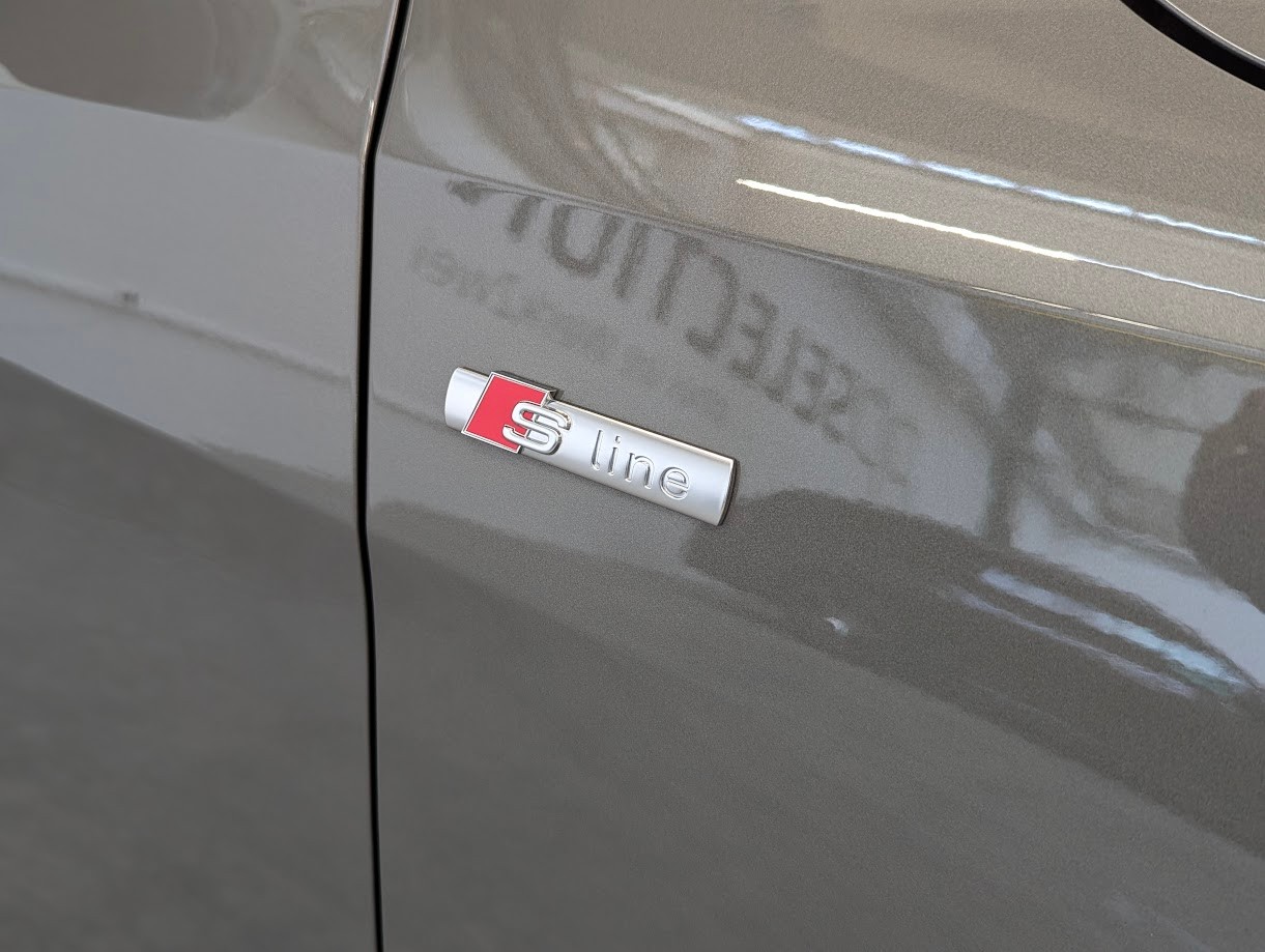 AUDI A1 Sportback 2.0 40 TFSI S Line S-Tronic*5J GAR S-LINE KOMPLETT VOLL-LED DÄMPFER NAVI+ ACC KEYLESS*-showroom-element-2