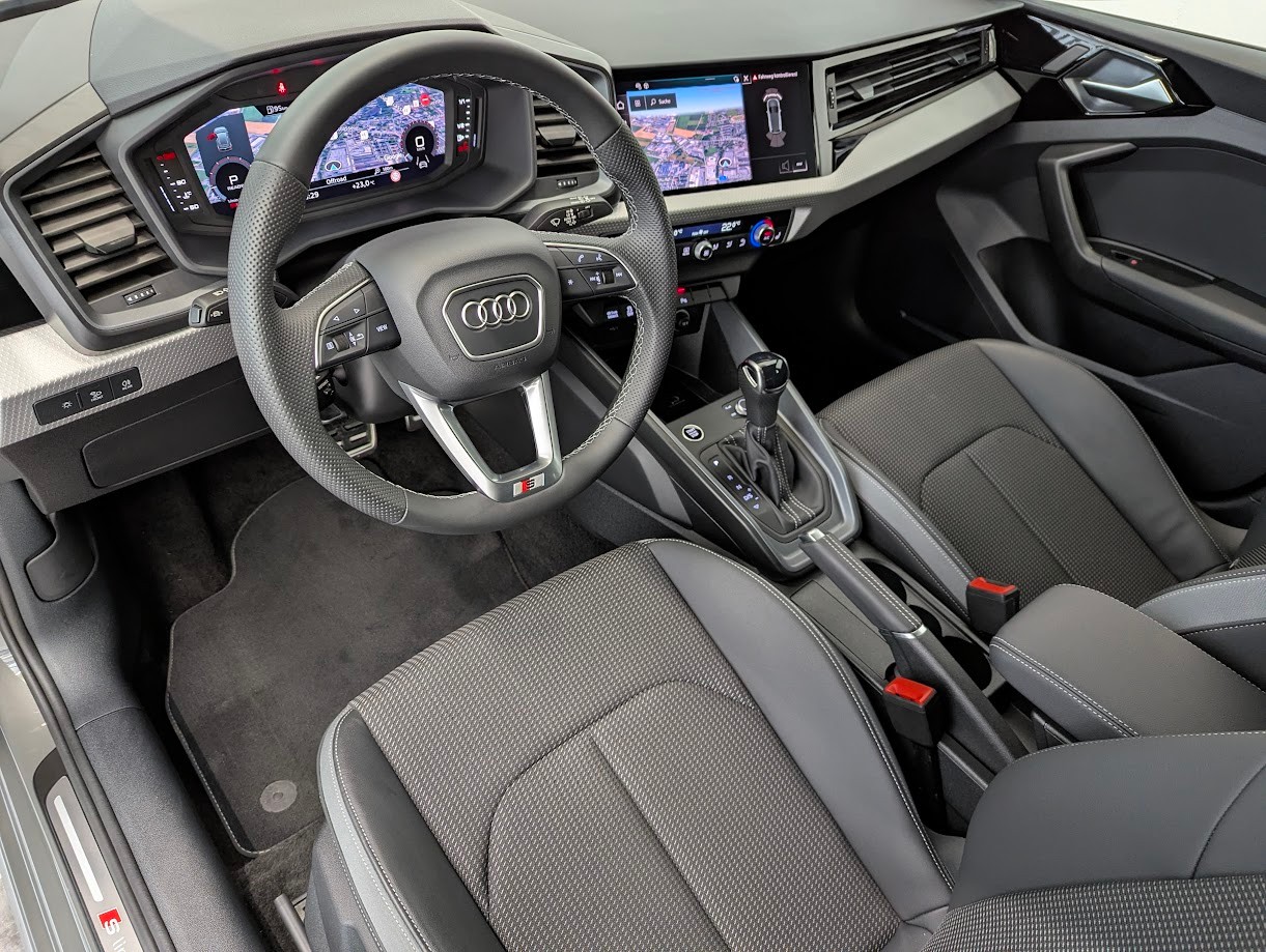 AUDI A1 Sportback 2.0 40 TFSI S Line S-Tronic*5J GAR S-LINE KOMPLETT VOLL-LED DÄMPFER NAVI+ ACC KEYLESS*-image-6