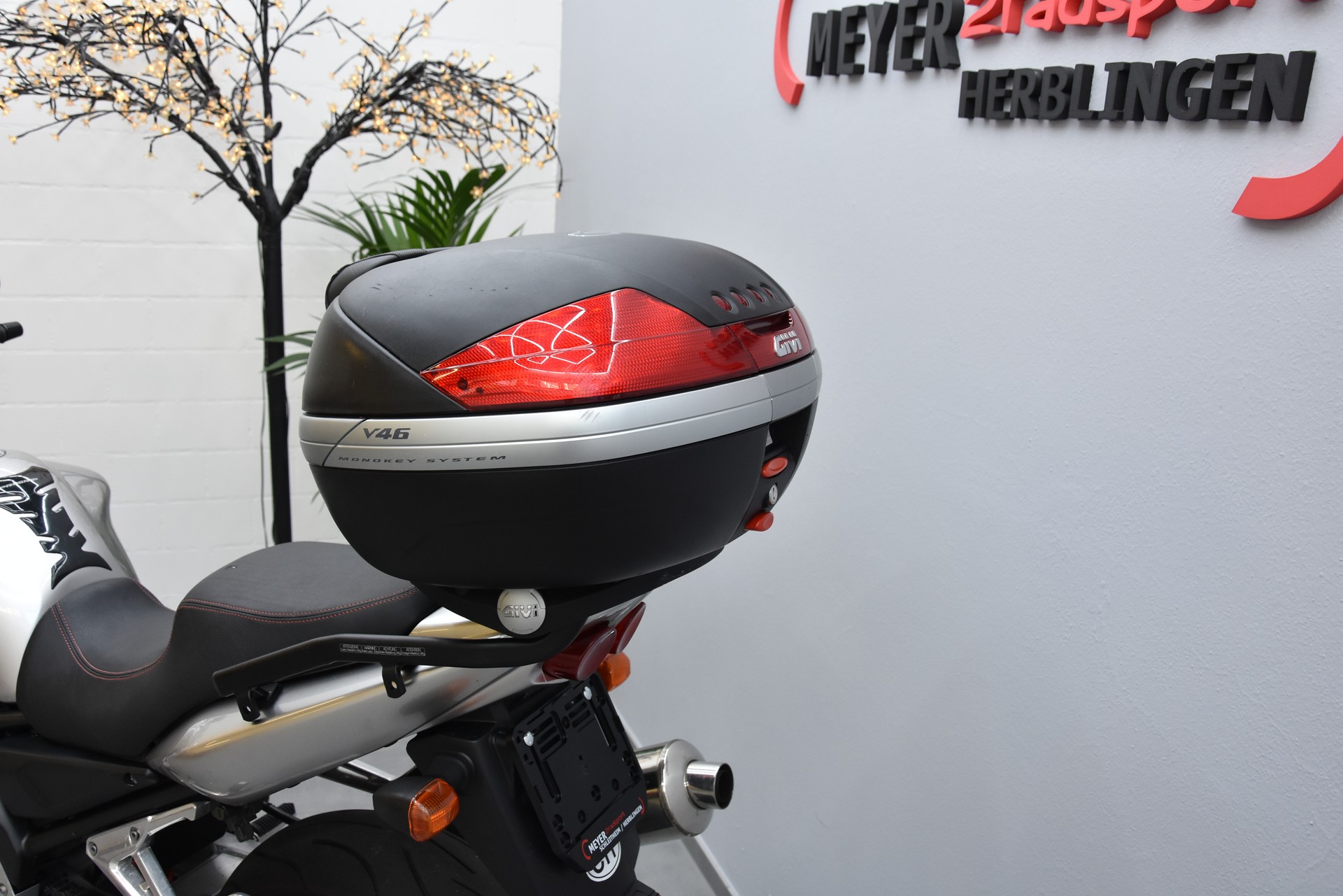 YAMAHA FZS 1000 Fazer-image-5