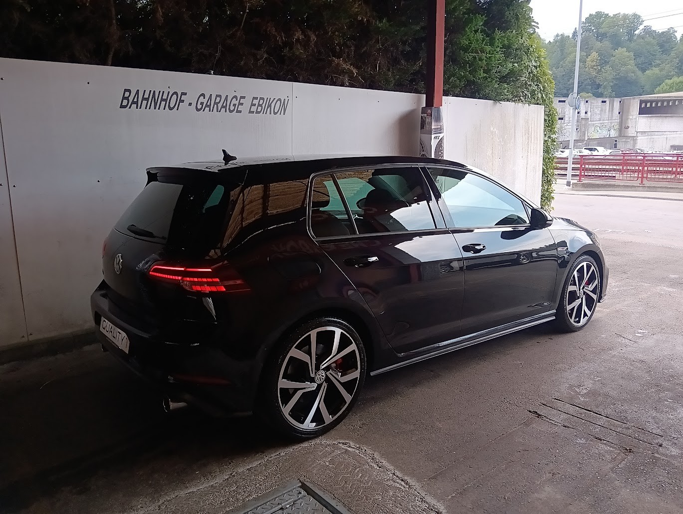 VW Golf 2.0 TSI GTI Performance-image-2