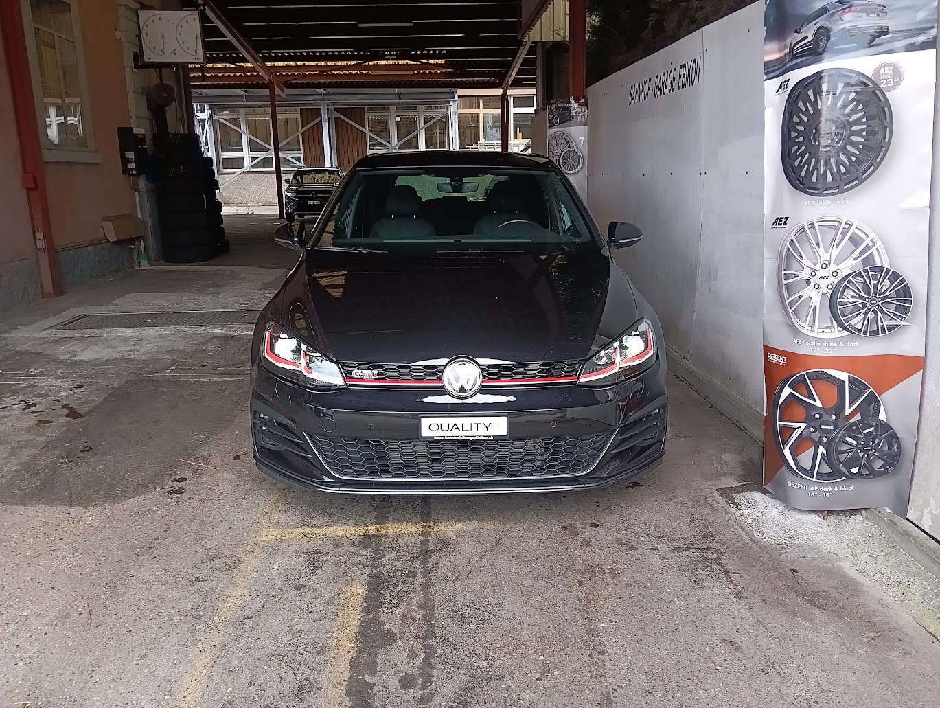 VW Golf 2.0 TSI GTI Performance-image-1