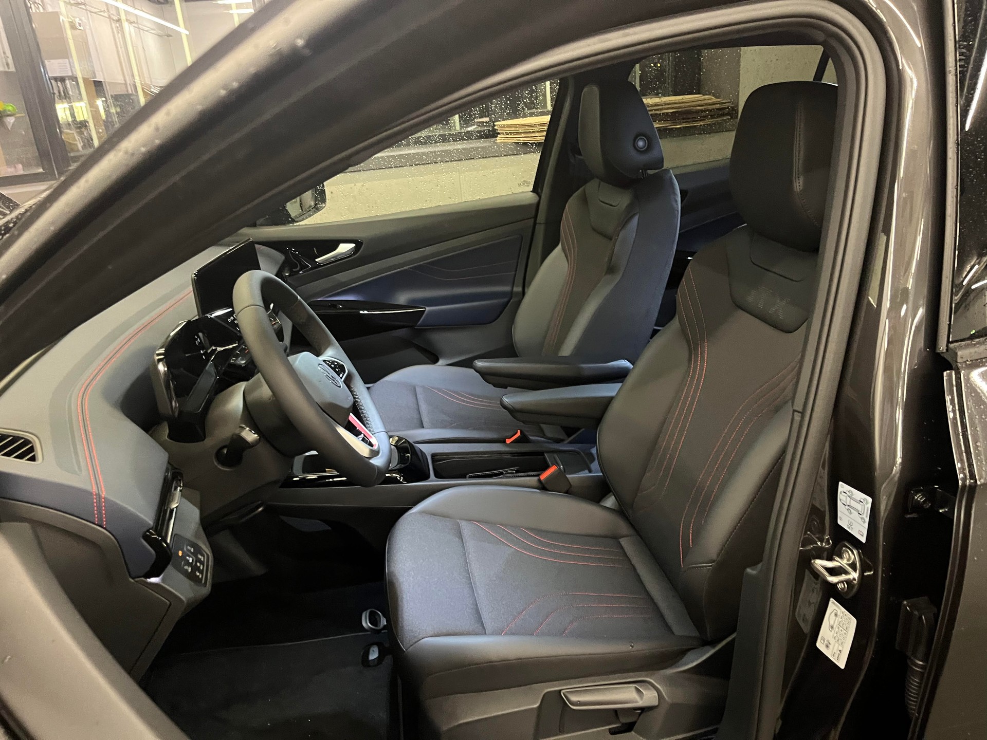 VW ID.4 GTX 4motion mit Werksgarantie & Batteriegarantie-image-4