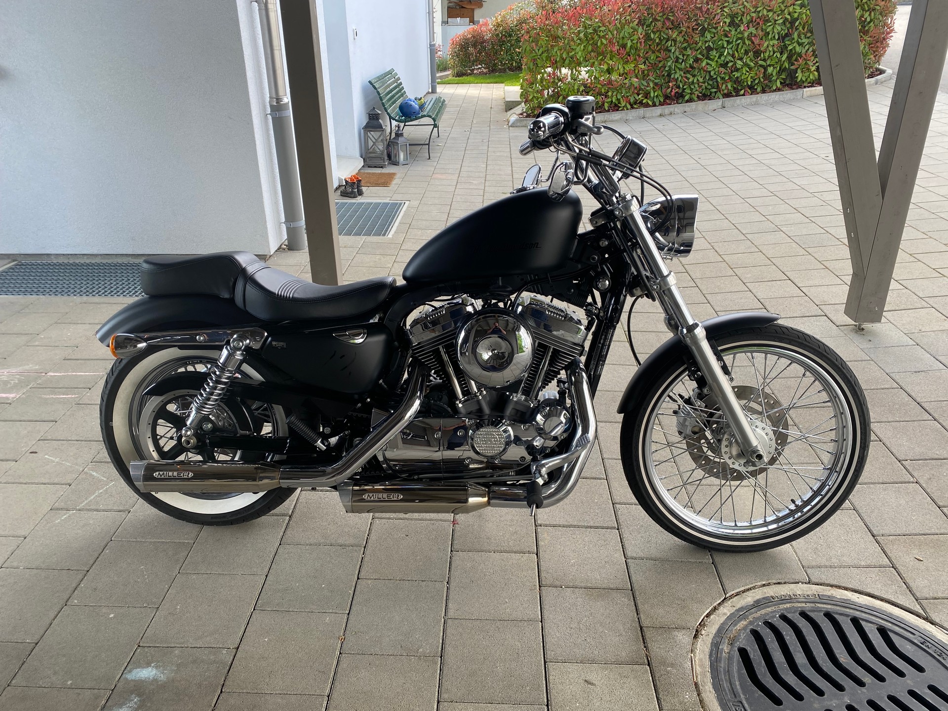 HARLEY-DAVIDSON XL 1200 V Seventy Two-image-0
