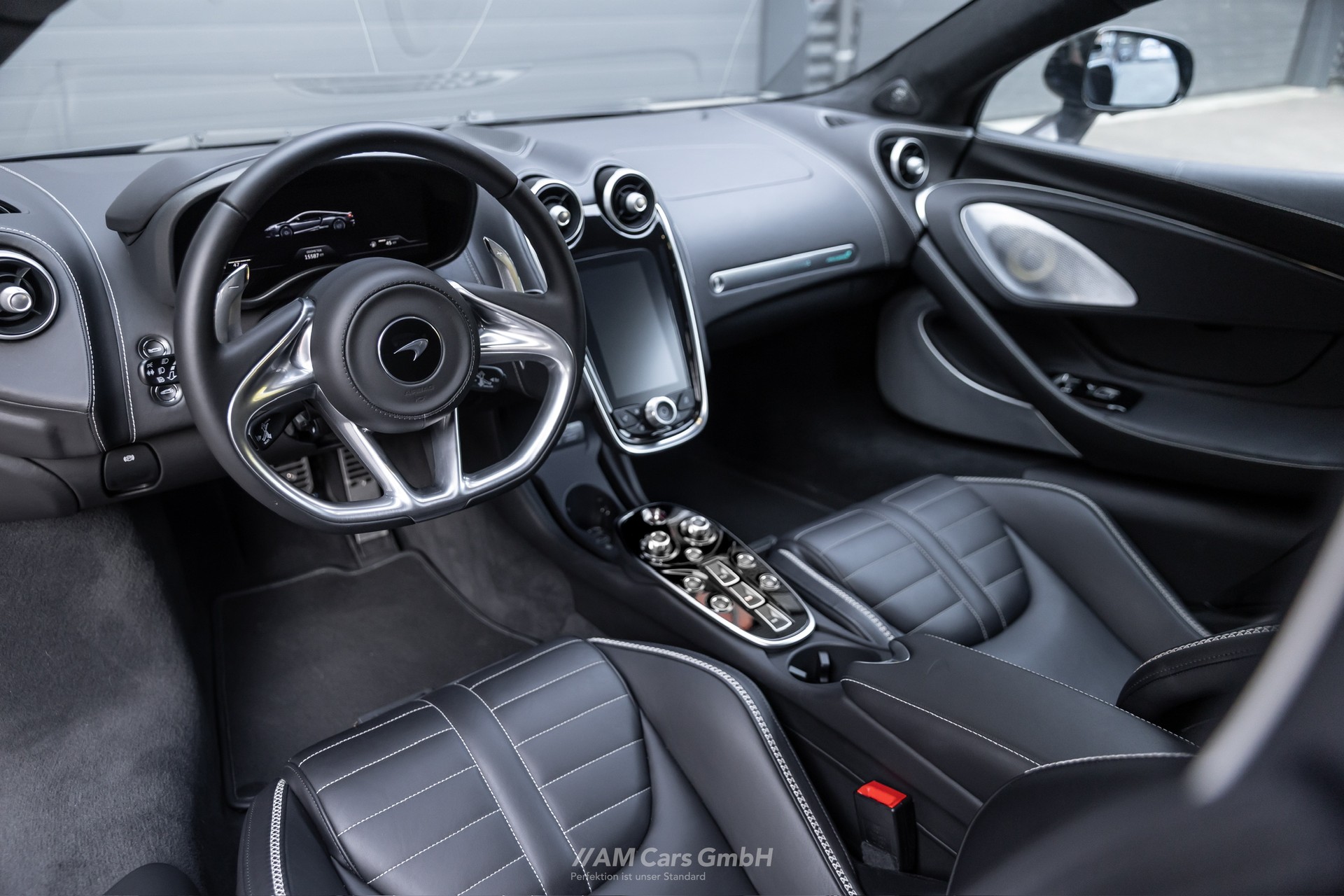 McLAREN GTS-image-7