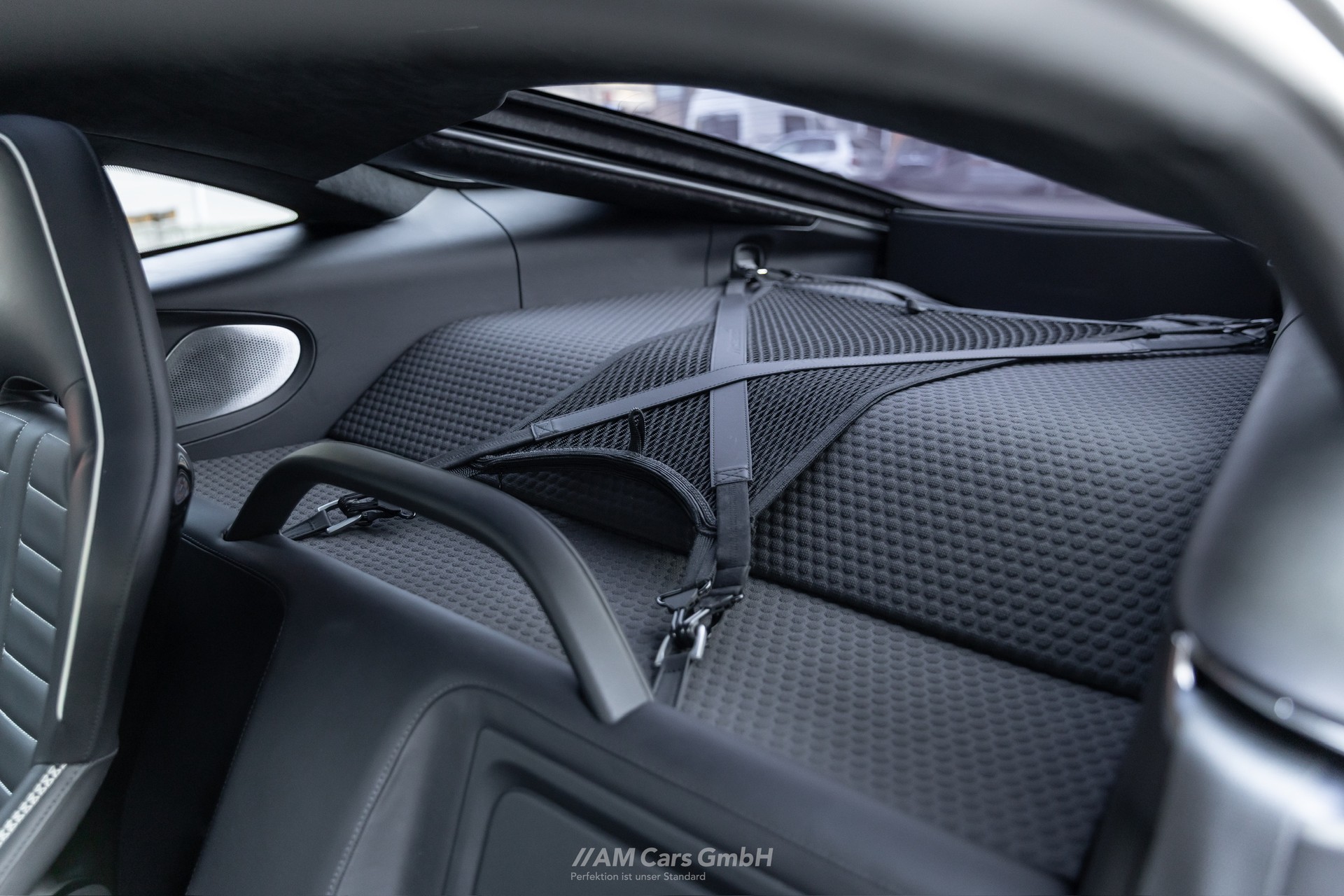 McLAREN GTS-image-15
