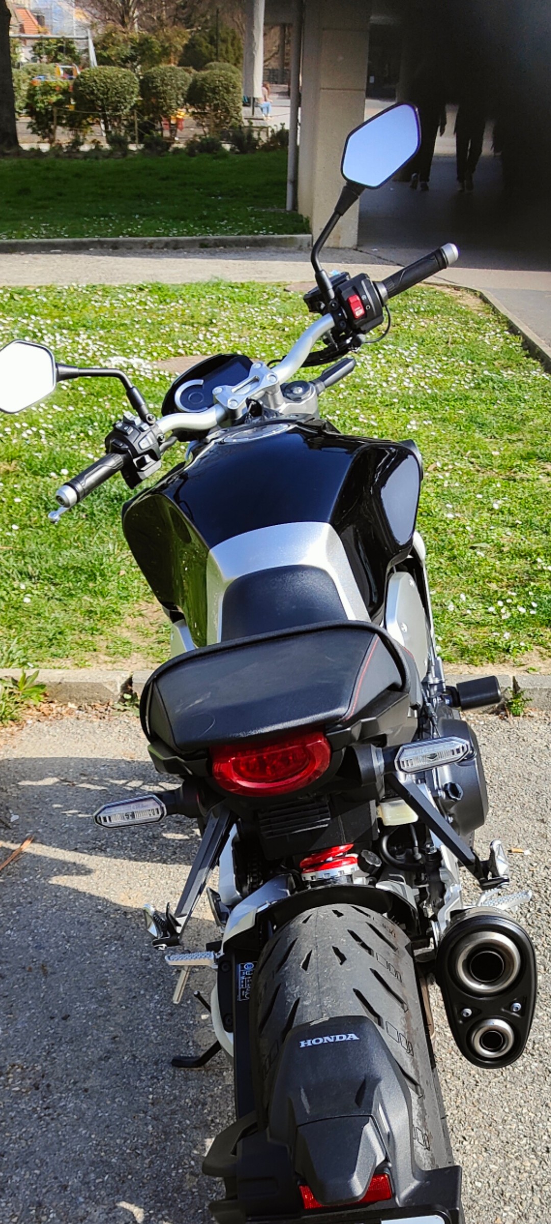 HONDA CB 1000 R ABS-image-5