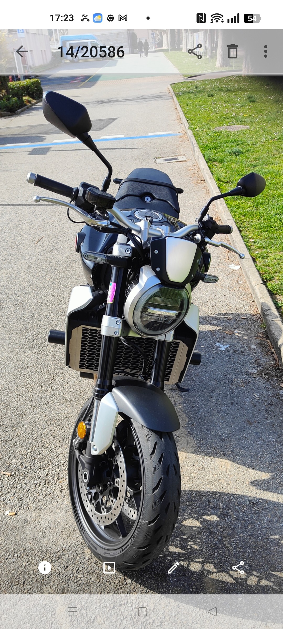 HONDA CB 1000 R ABS-image-2