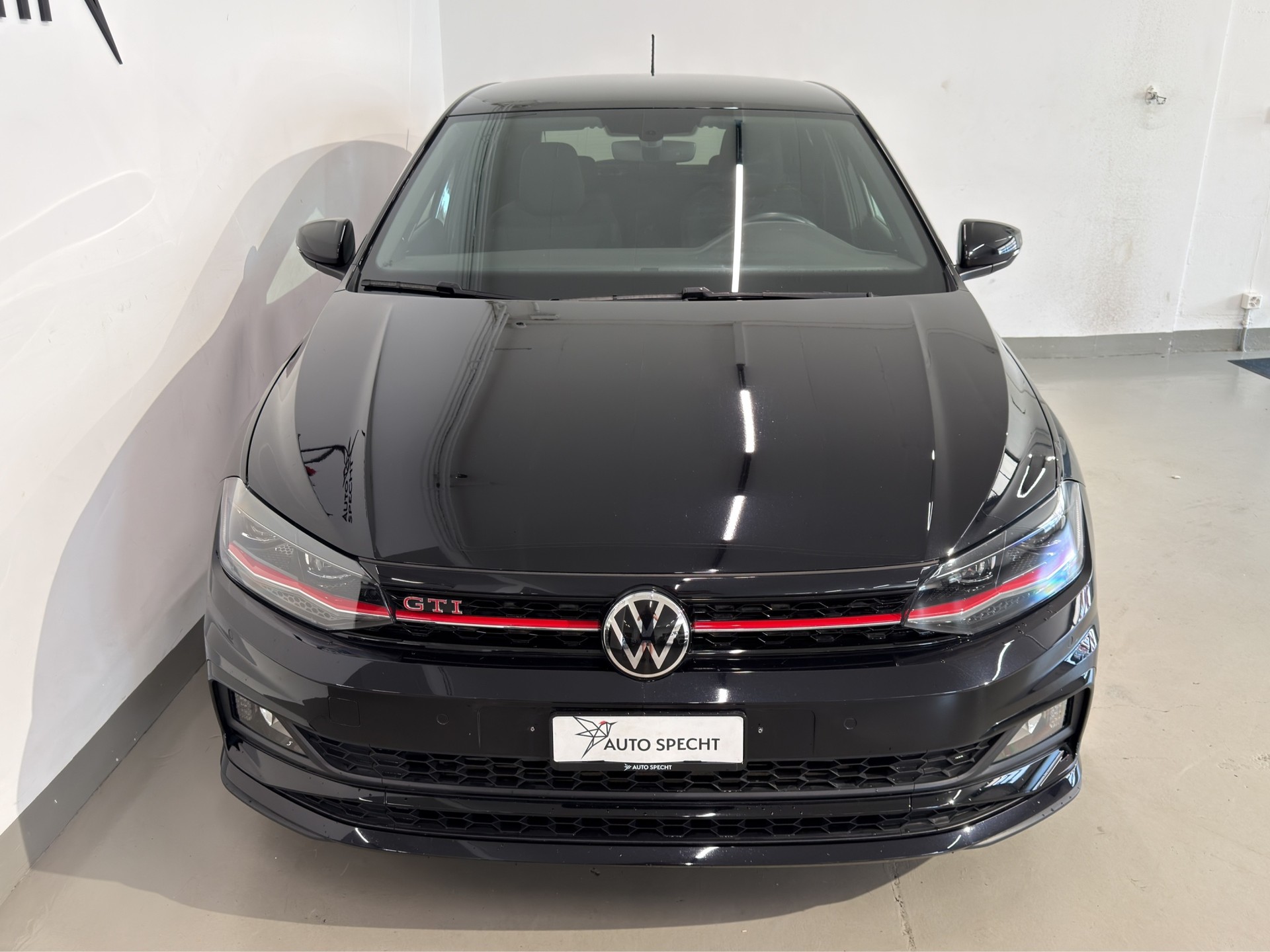 VW Polo 2.0 TSI GTI DSG-showroom-element-1