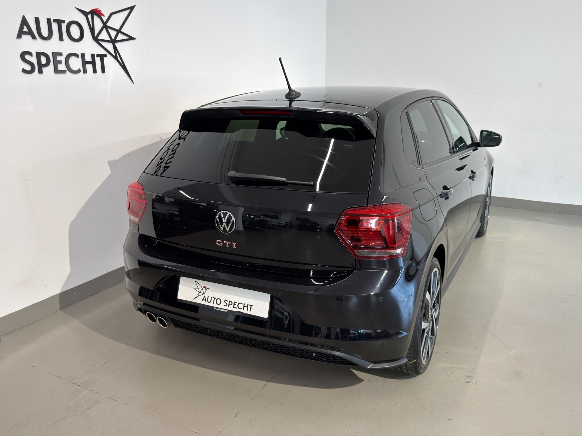 VW Polo 2.0 TSI GTI DSG-showroom-element-2
