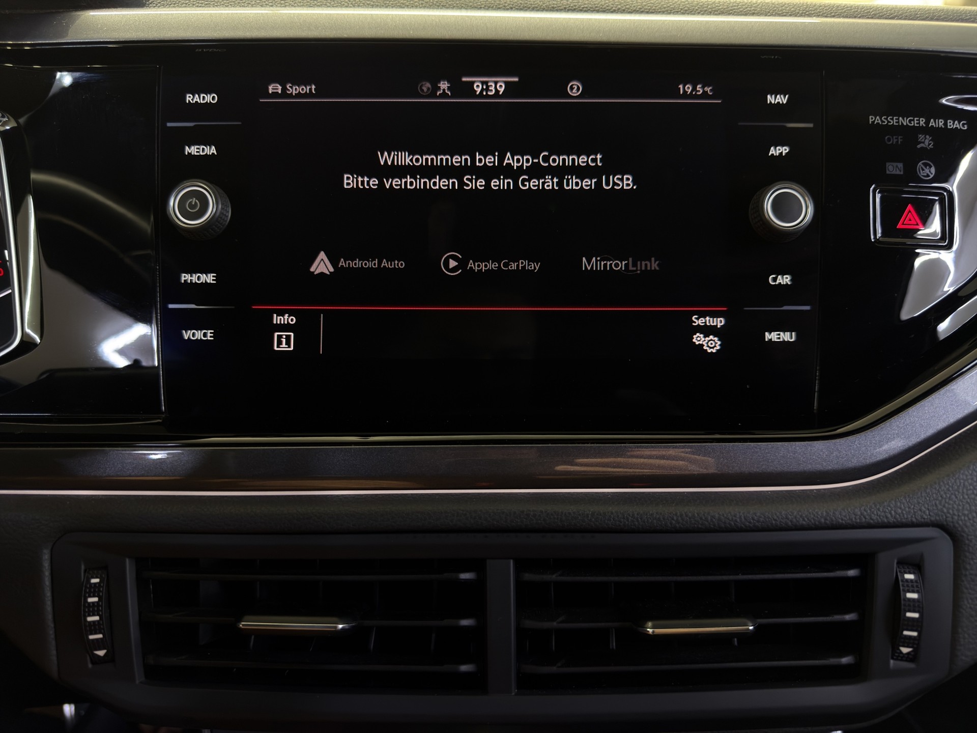 VW Polo 2.0 TSI GTI DSG-image-18