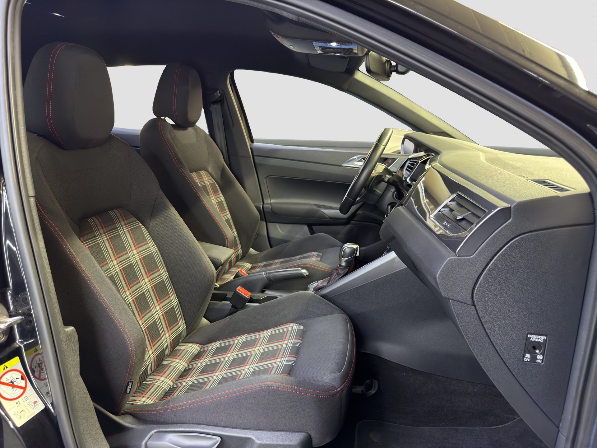 VW Polo 2.0 TSI GTI DSG-image-12
