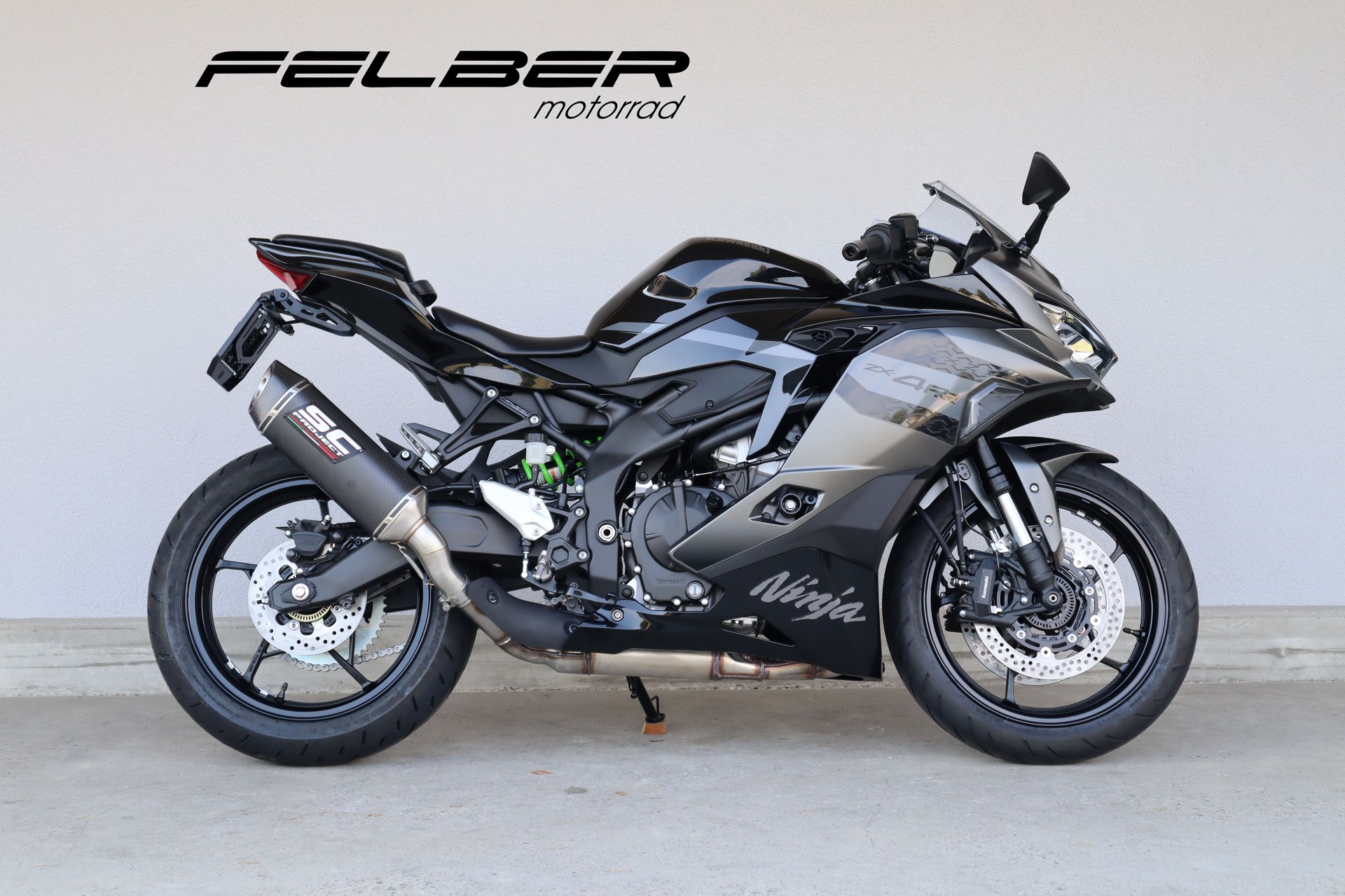 KAWASAKI Ninja ZX-4RR-image-0