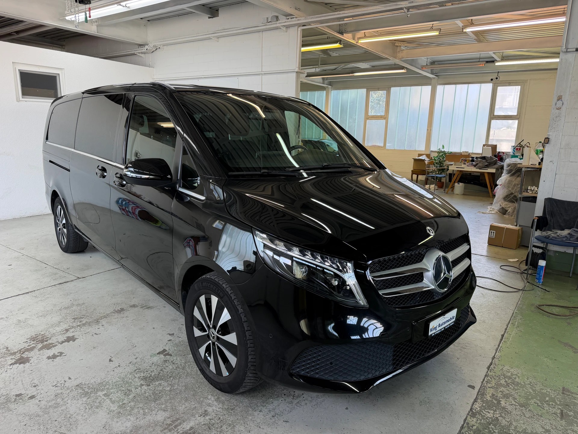 MERCEDES-BENZ V 300 d extralang Avantgarde 9G-Tronic | Ab MFK 01.2026 | Mercedes Garantie | Elektrische Türen L+R | 8-Plätzer