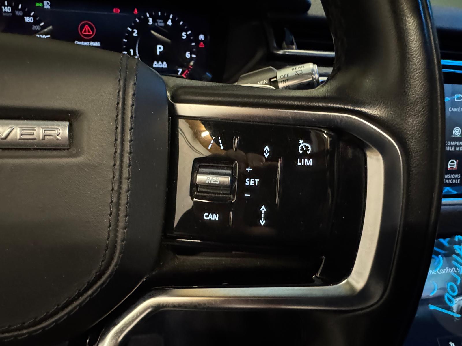 LAND ROVER Range Rover Velar R-Dynamic P 250 SE Automatic-image-17