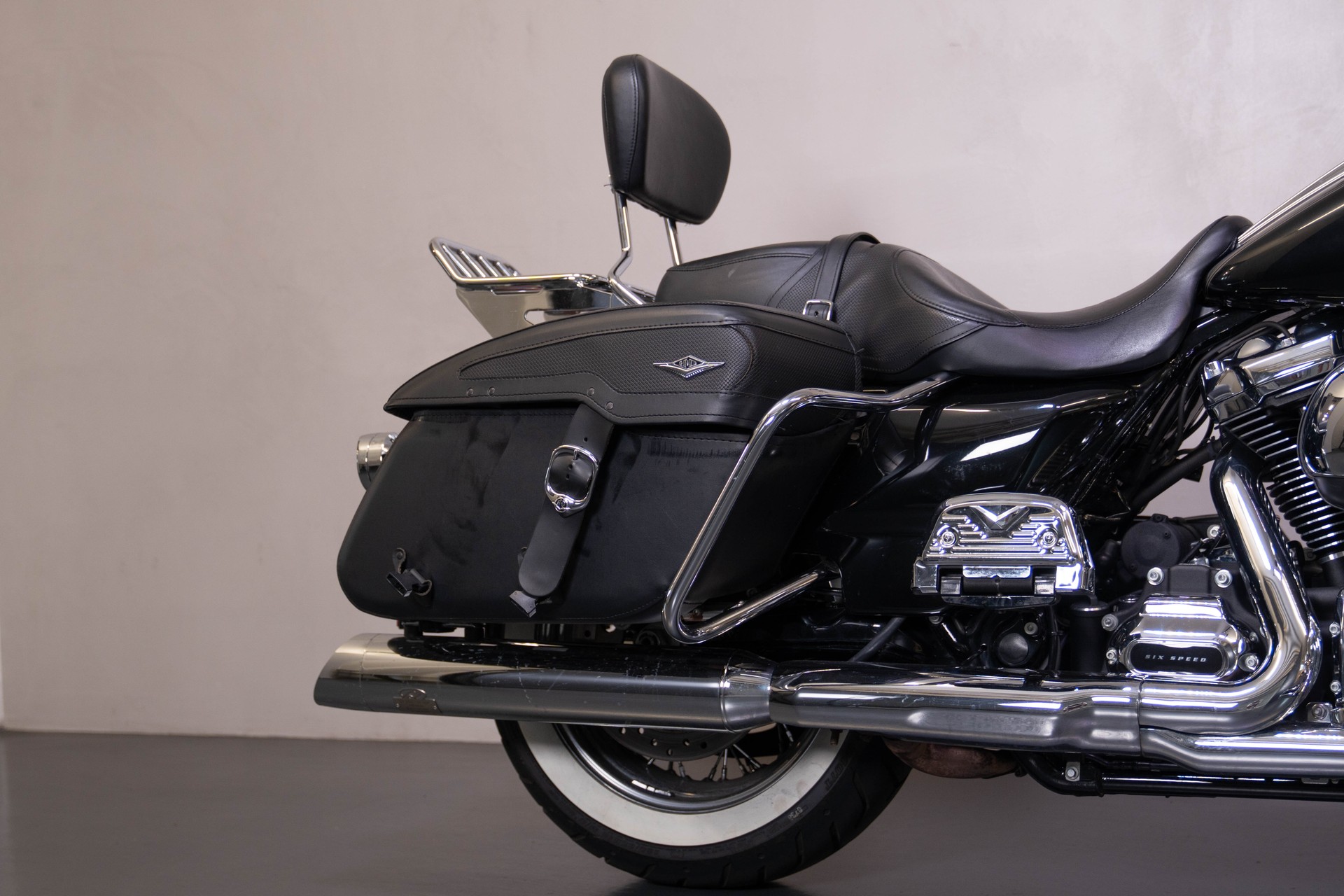 HARLEY-DAVIDSON FLHRC Road King Classic 107 ABS-image-7