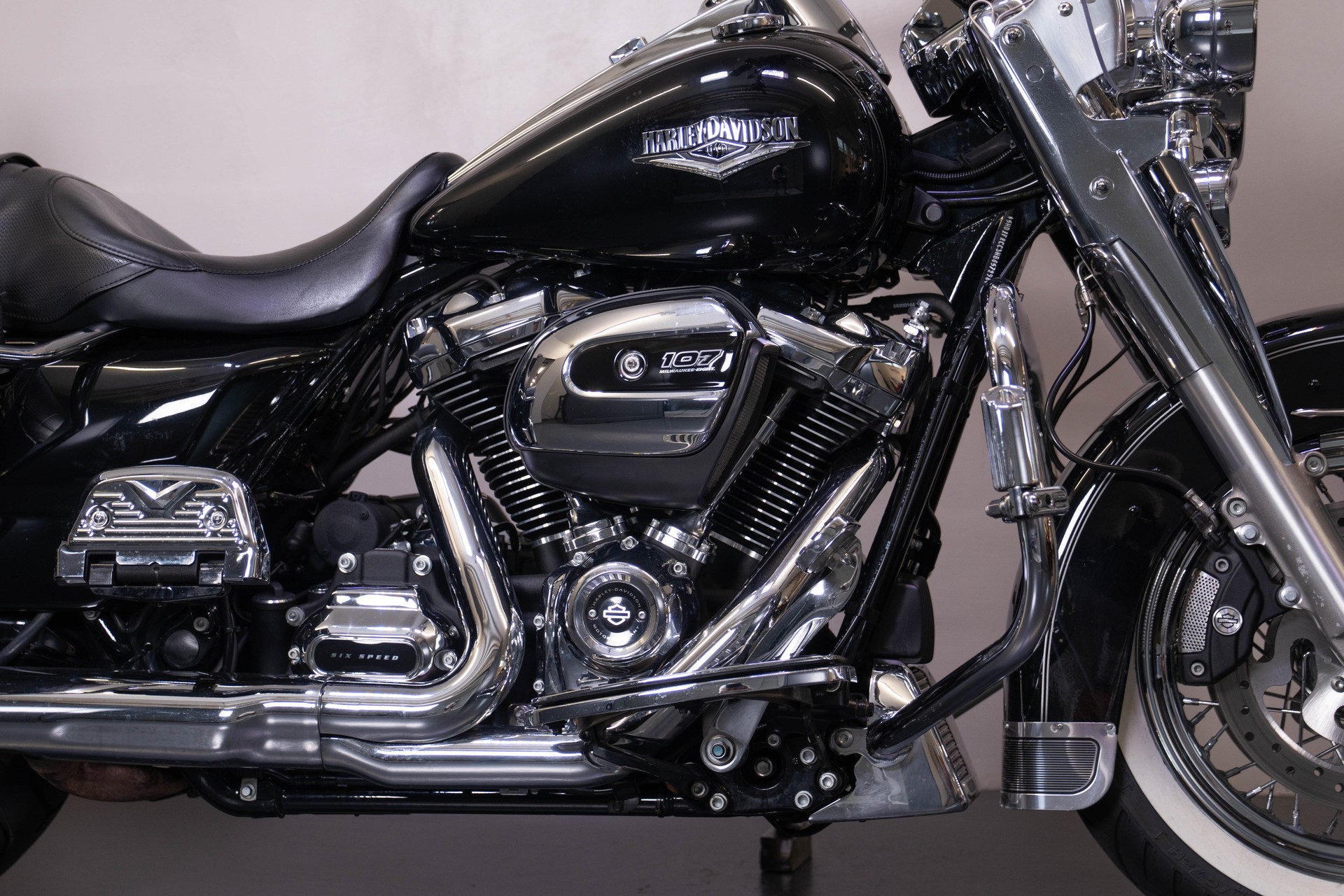 HARLEY-DAVIDSON FLHRC Road King Classic 107 ABS-image-5