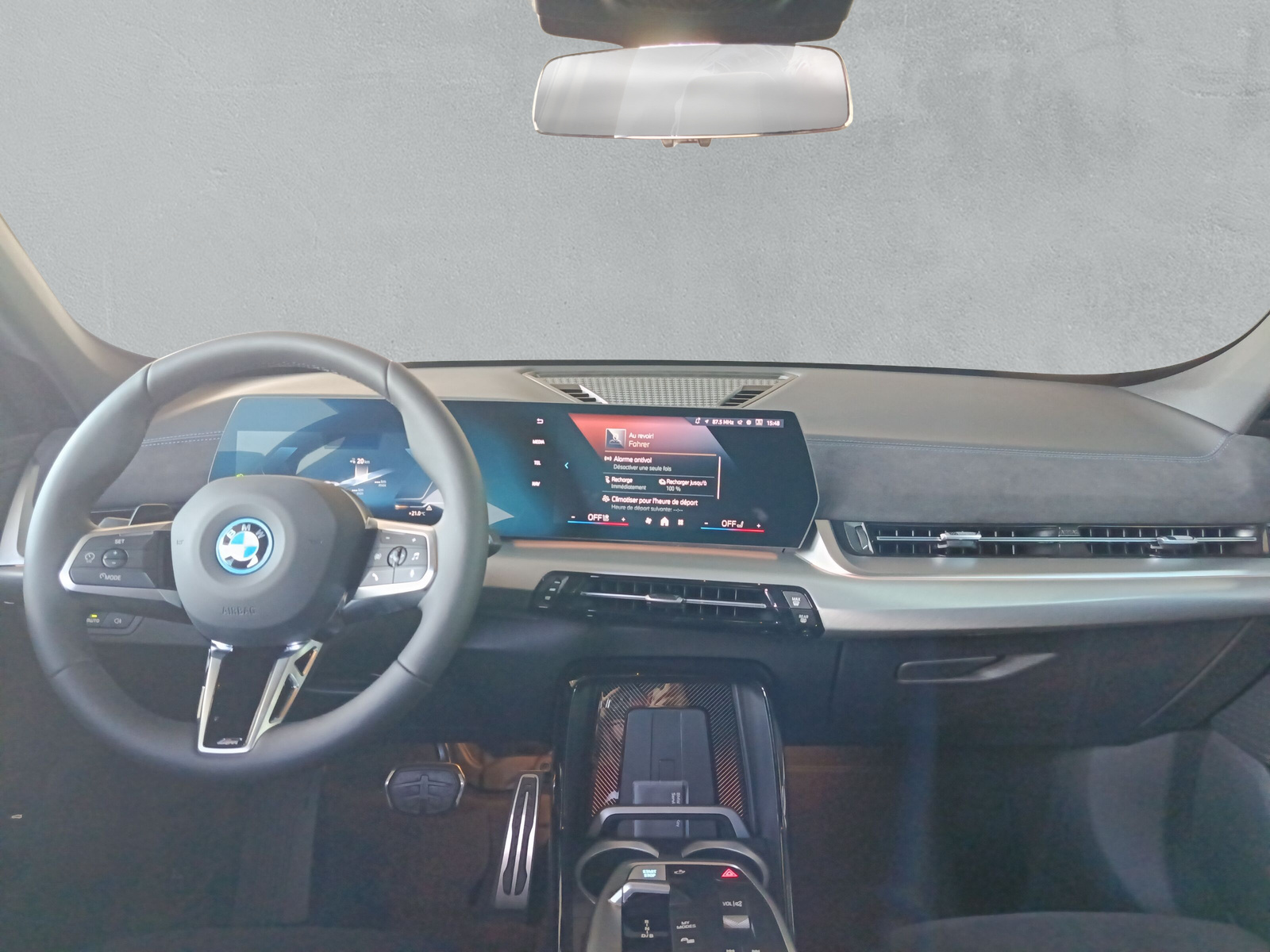 BMW iX1 xDrive 30 M Sport-image-15