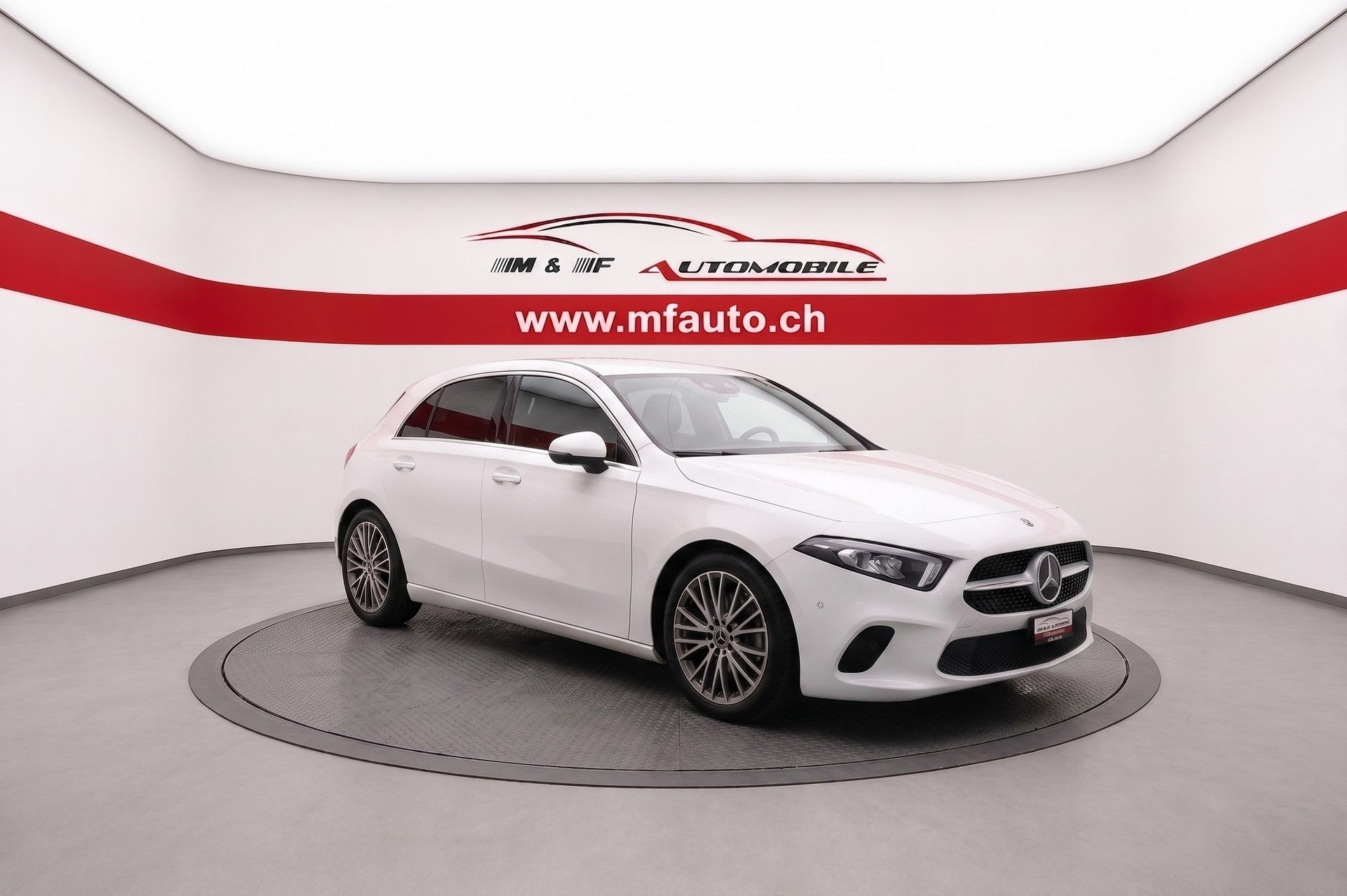 MERCEDES-BENZ A 180 Progressive * CH FAHRZEUG *-showroom-element-1
