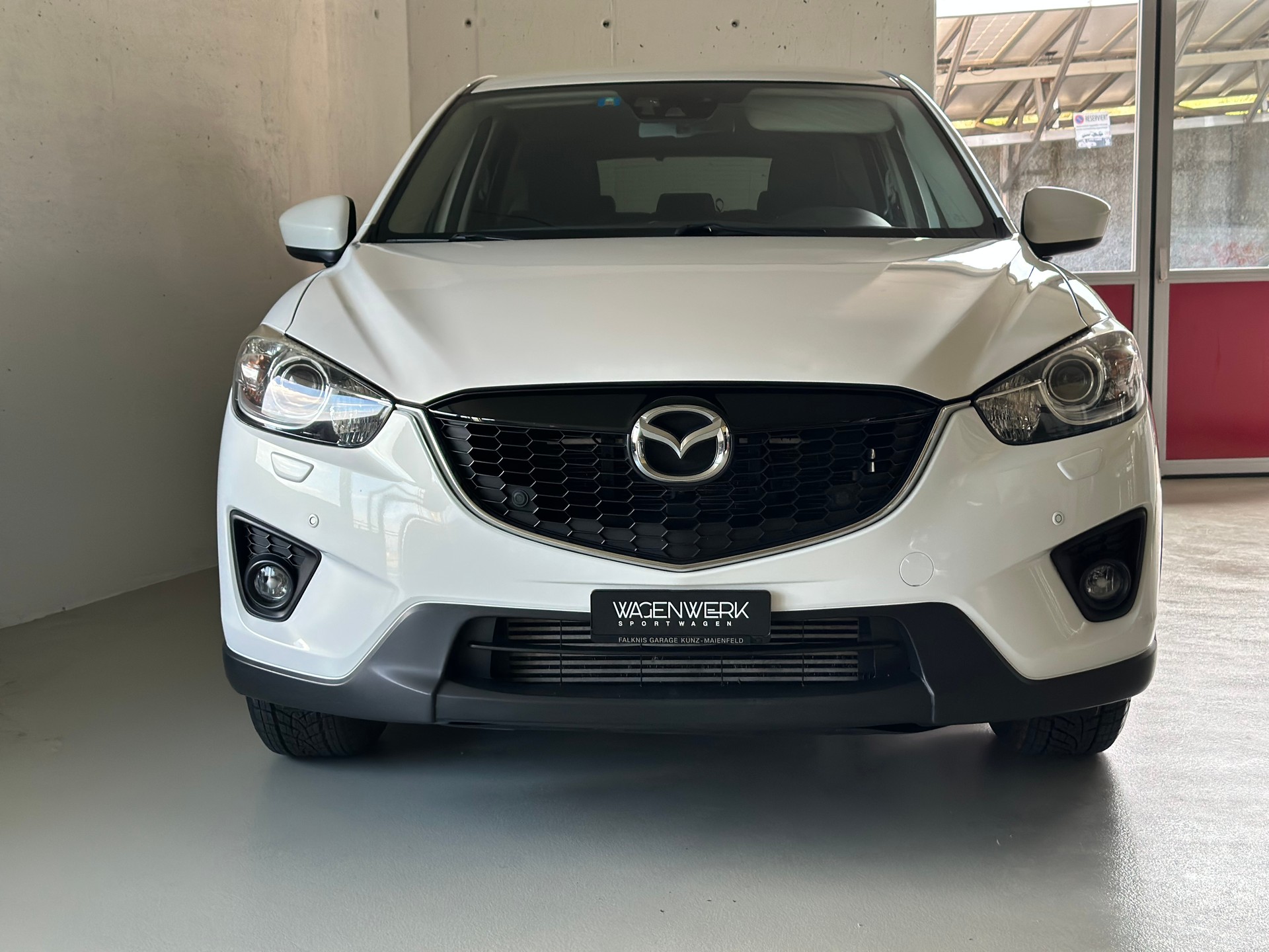 MAZDA CX-5 2.2 D Ambition AWD Automatic-showroom-element-2