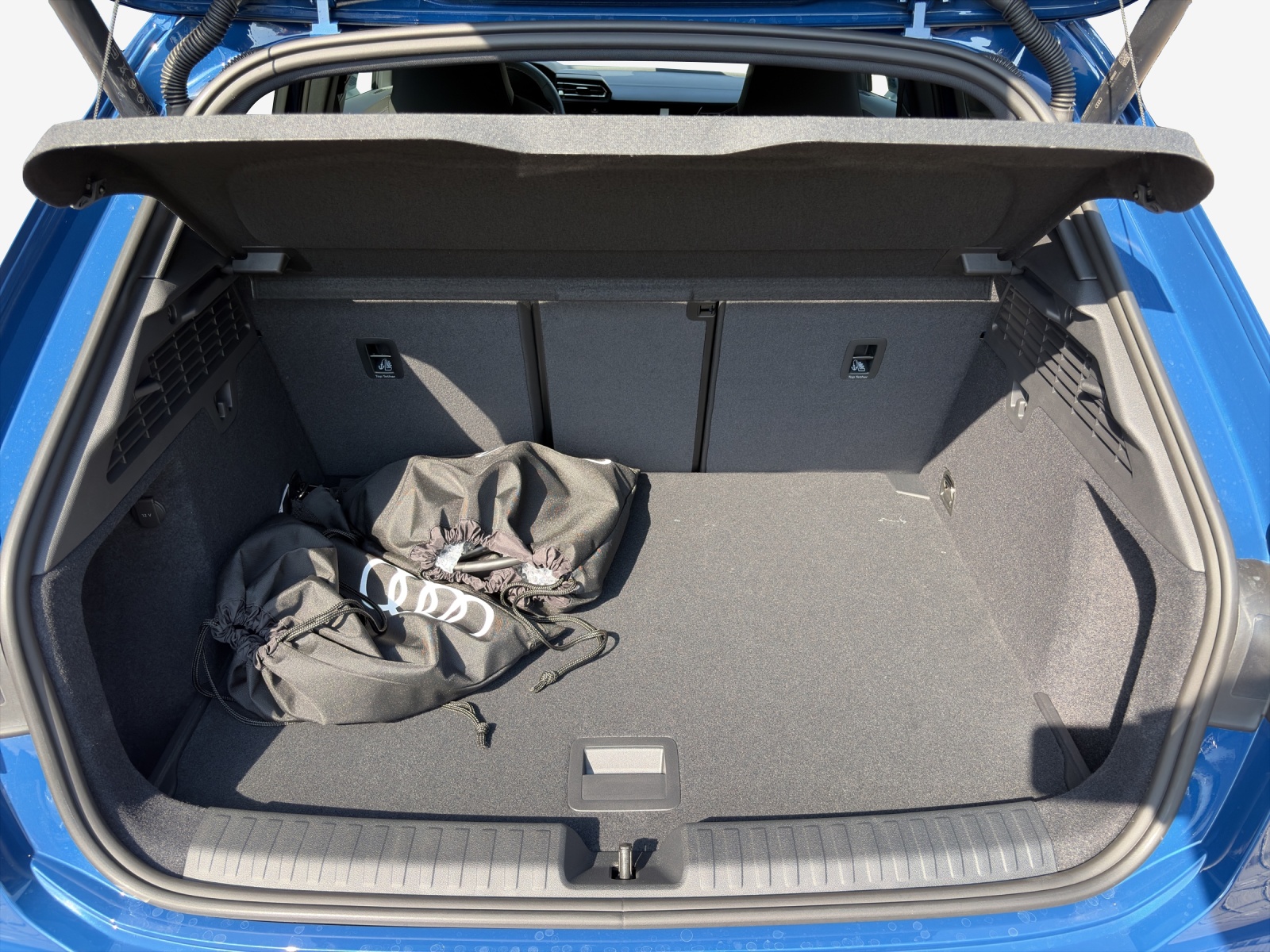 AUDI A3 Sportback TFSI e 200 kW S line Attraction S tronic-image-12