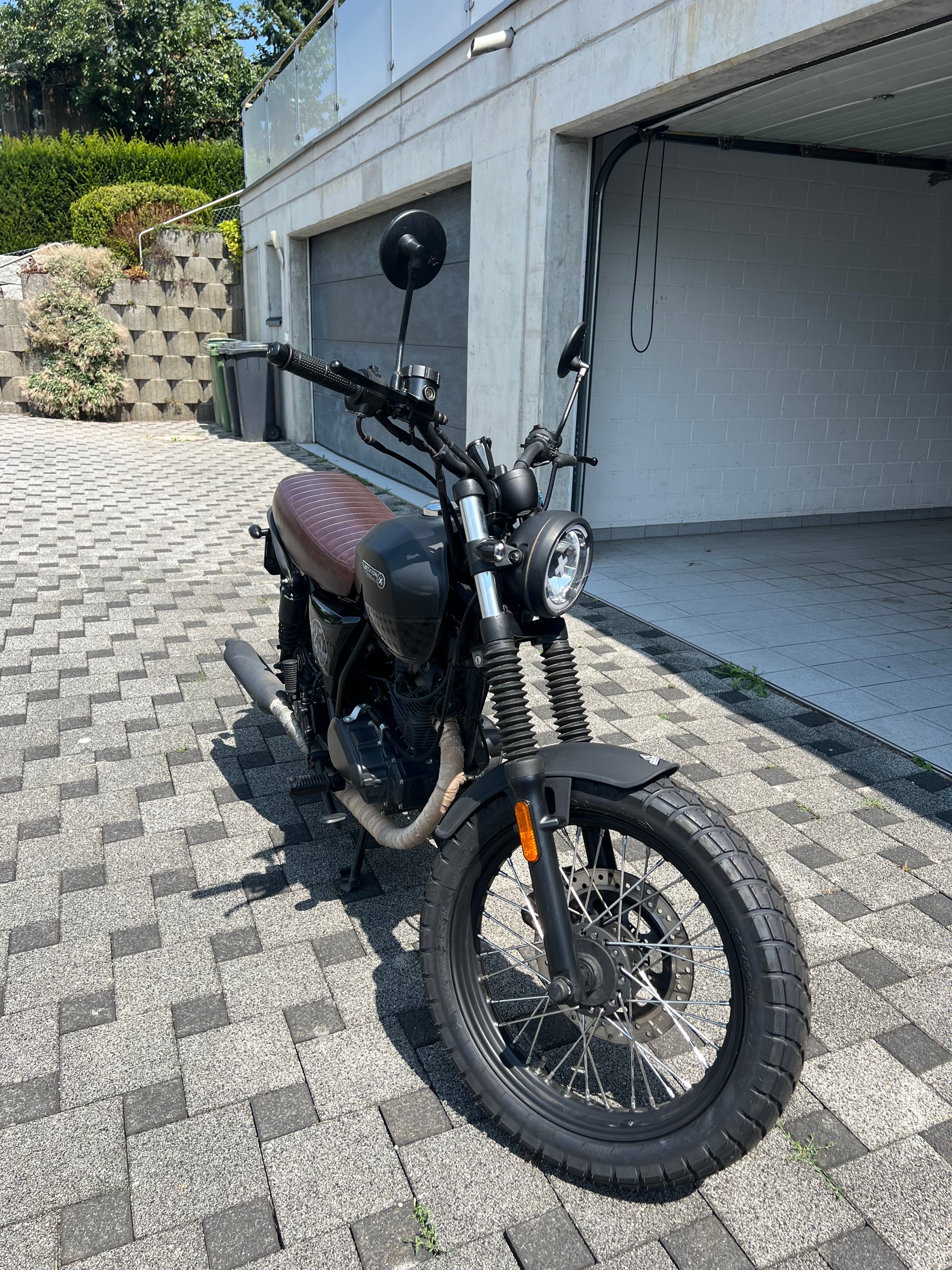 BRIXTON Cromwell 125 ABS-image-3