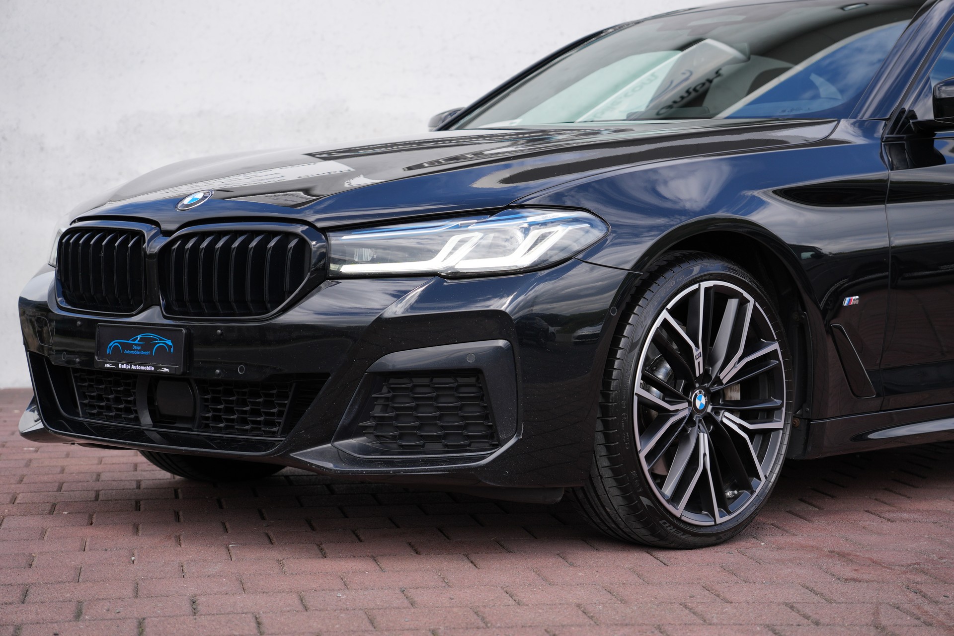 BMW 530i xDrive 48V Pure M Sport Steptronic-image-8