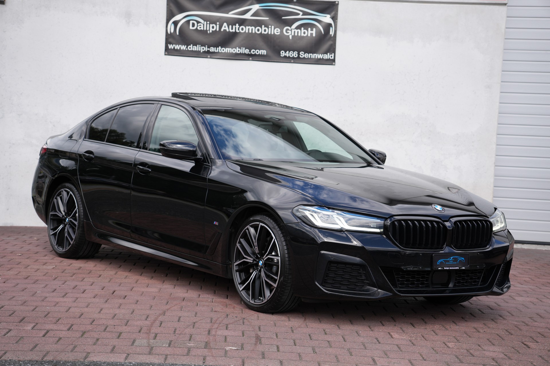 BMW 530i xDrive 48V Pure M Sport Steptronic-image-5
