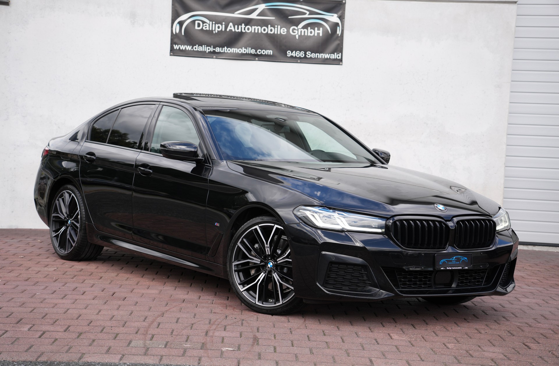 BMW 530i xDrive 48V Pure M Sport Steptronic-image-6