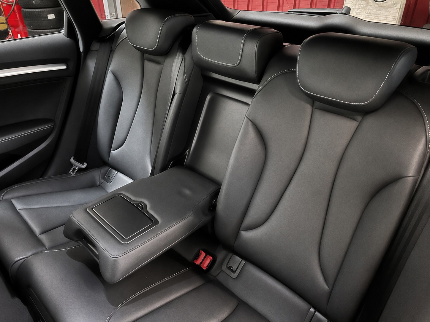 AUDI S3 Sportback 2.0 TFSI quattro S-tronic-image-9