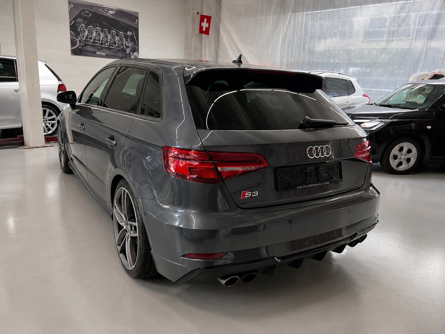 AUDI S3 Sportback 2.0 TFSI quattro S-tronic-showroom-element-2