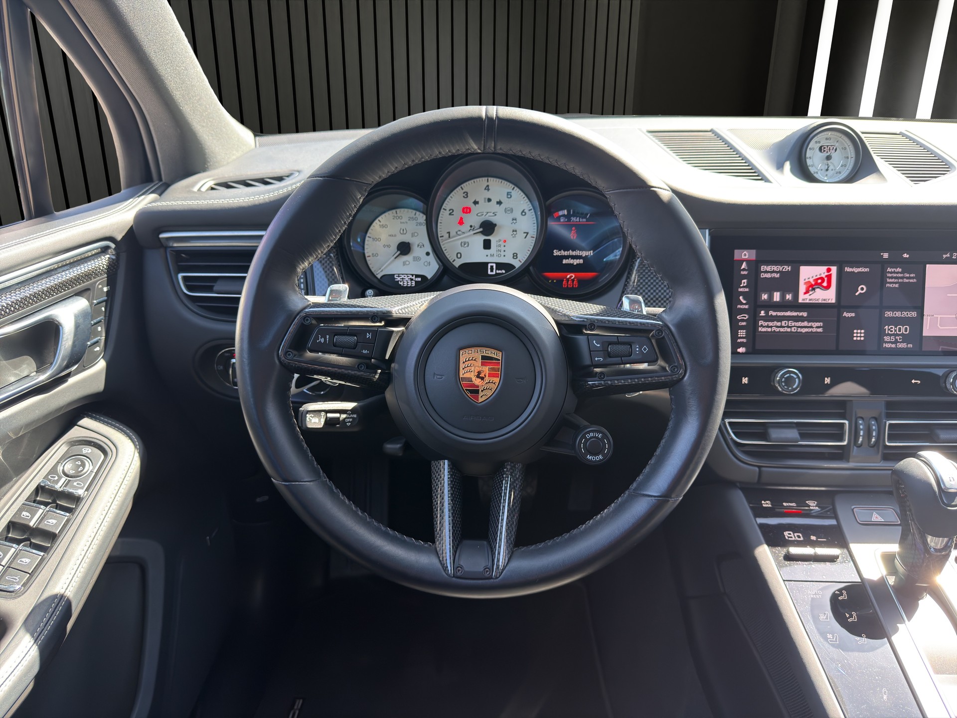PORSCHE Macan GTS-image-11