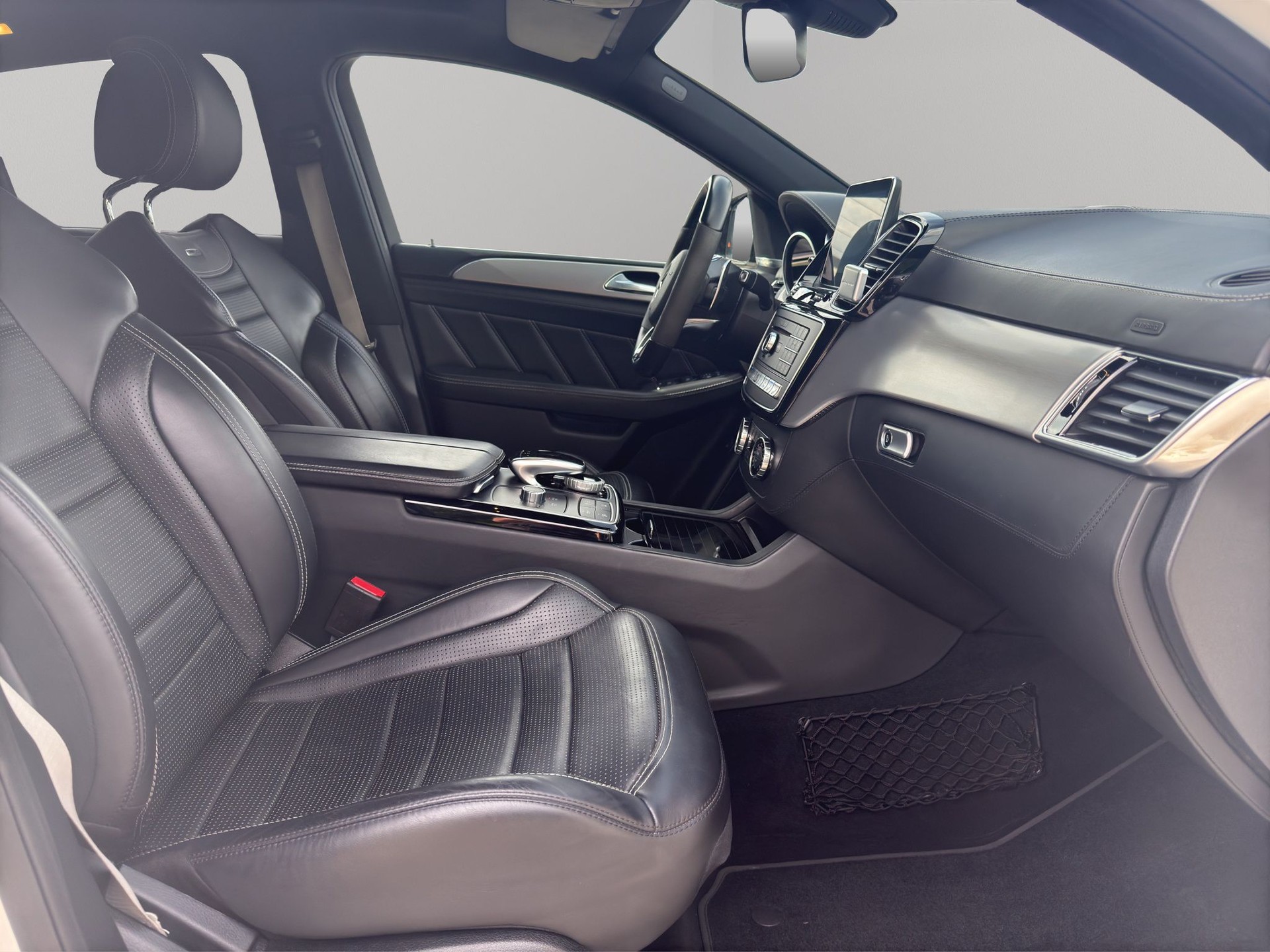 MERCEDES-BENZ GLE Coupé 63 S AMG 4Matic Speedshift-image-13