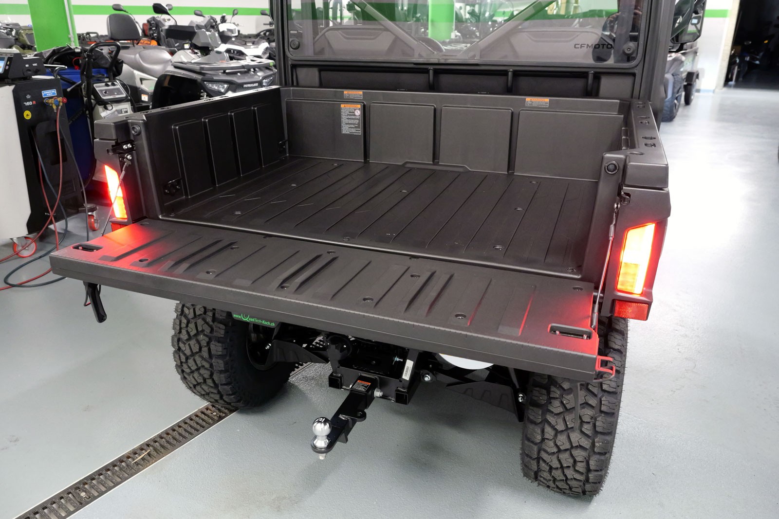 CF MOTO UForce U6 EV-image-10