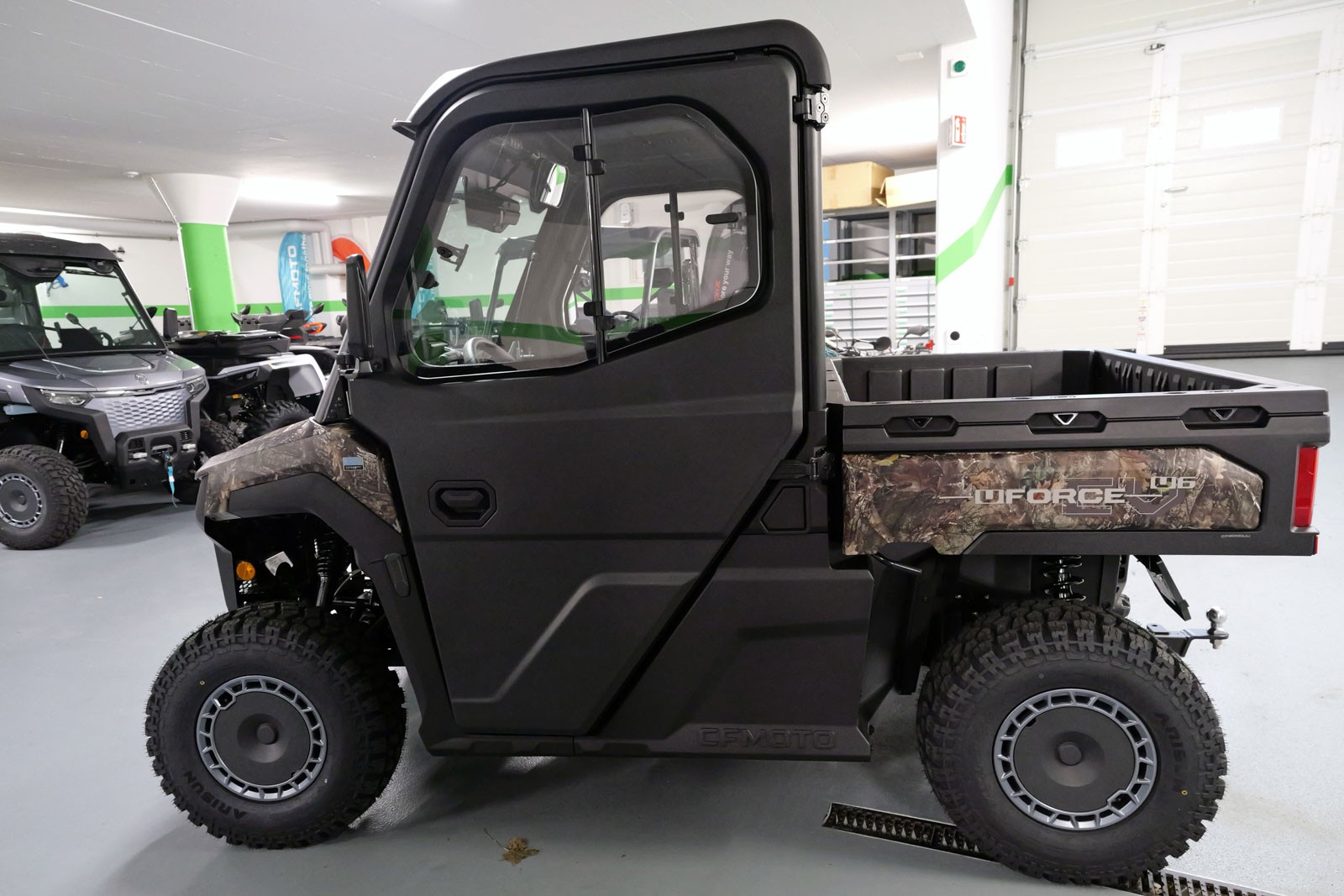 CF MOTO UForce U6 EV-image-3