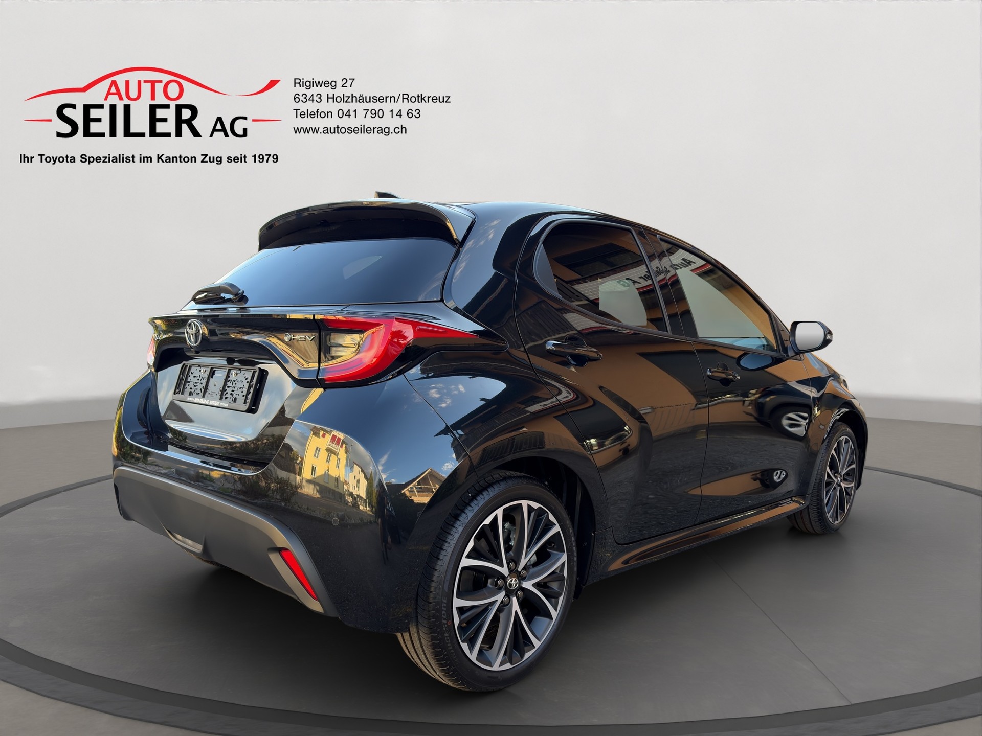 TOYOTA Yaris 1.5 Trend e-CVT-showroom-element-3