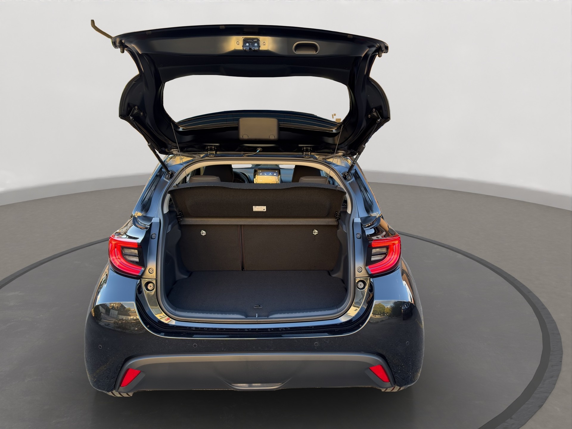 TOYOTA Yaris 1.5 Trend e-CVT-image-5